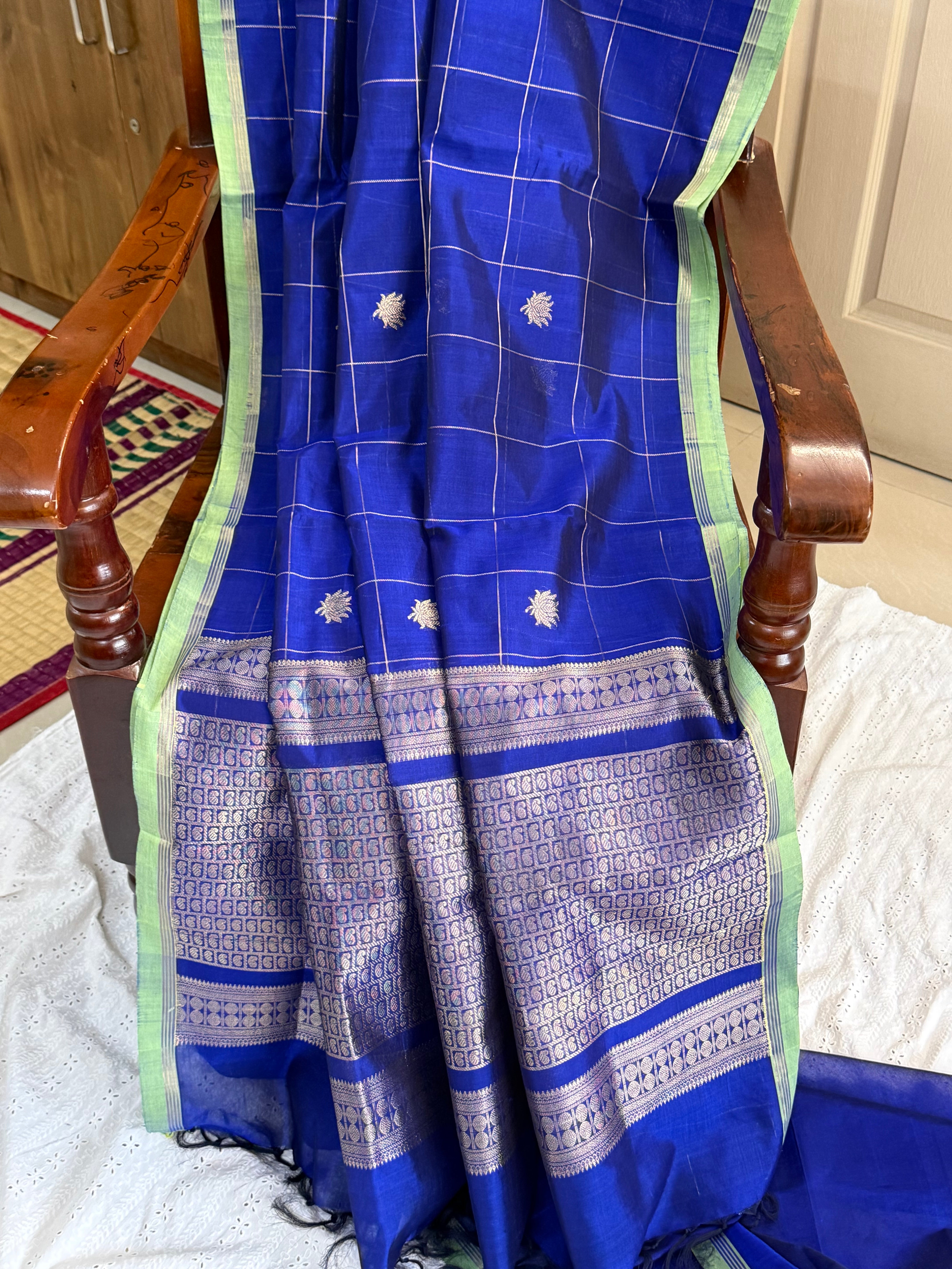 Royal blue kattam Lotus butta/ Silk Cotton