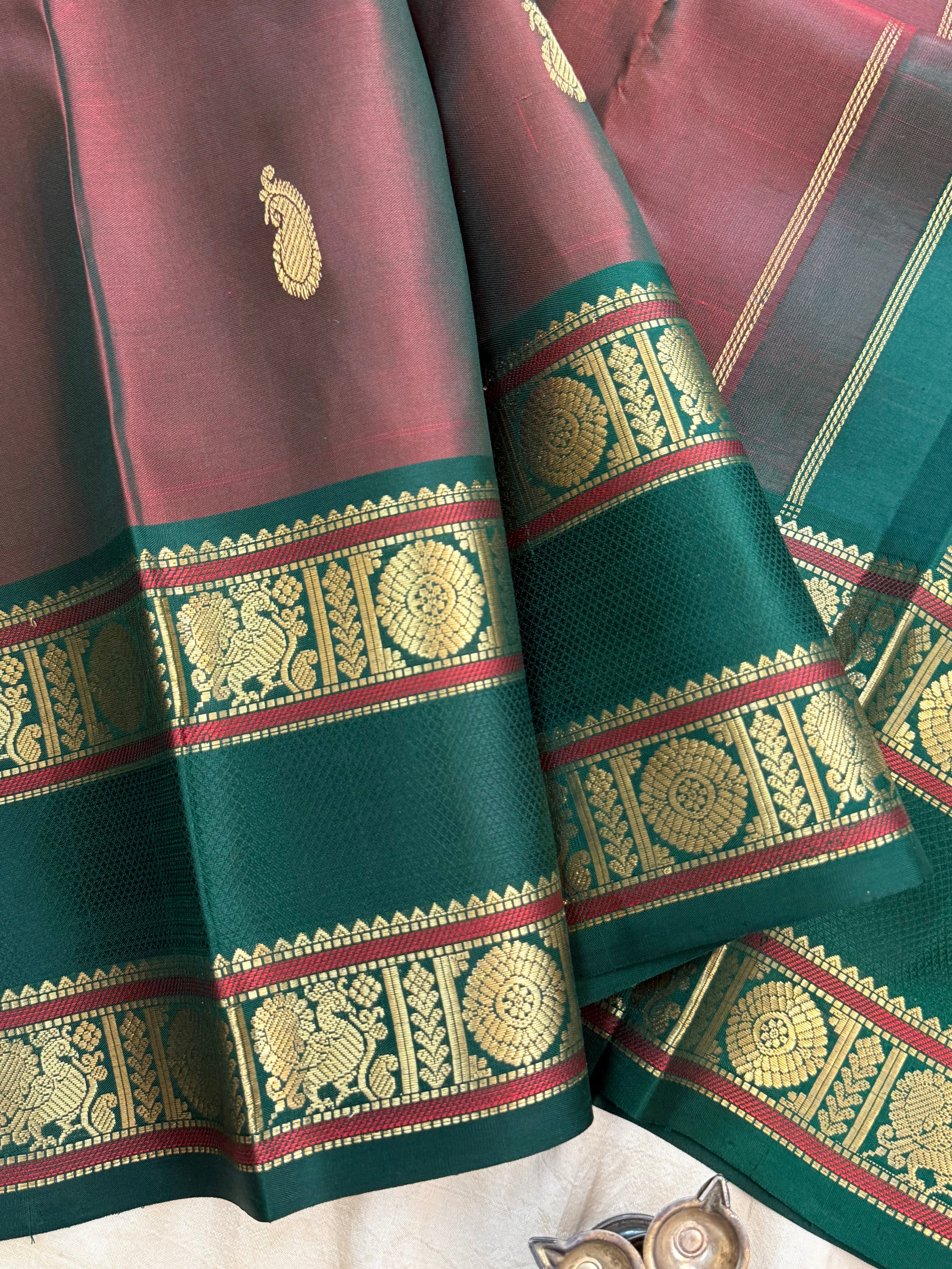 Manthulir Jodi Kili palla   / Special edition silk saree