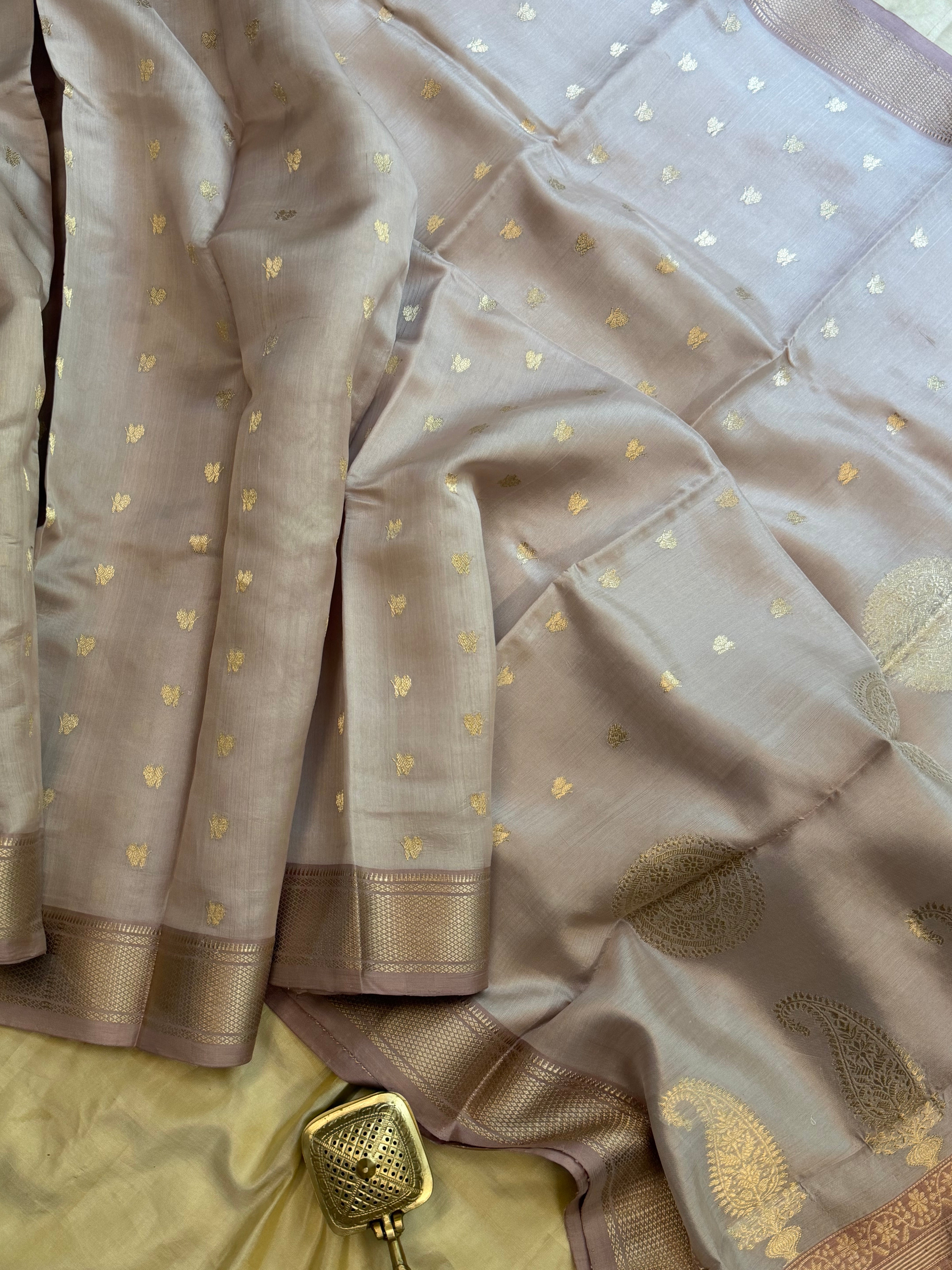Light mauve hazar kadwa Butta / revival Chanderi