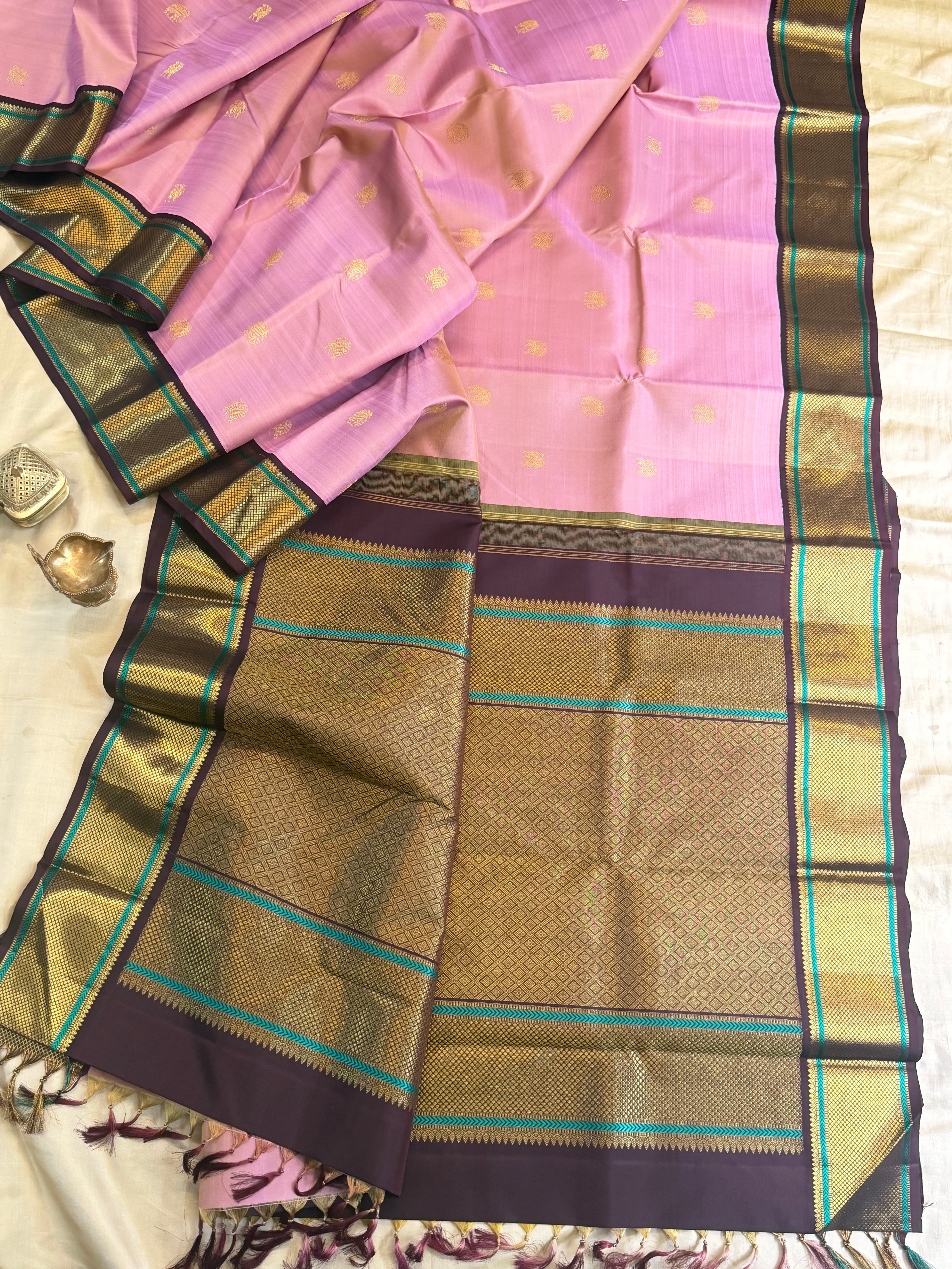 Unusual double tone color Korvai pure Zari Kanjipuram silk
