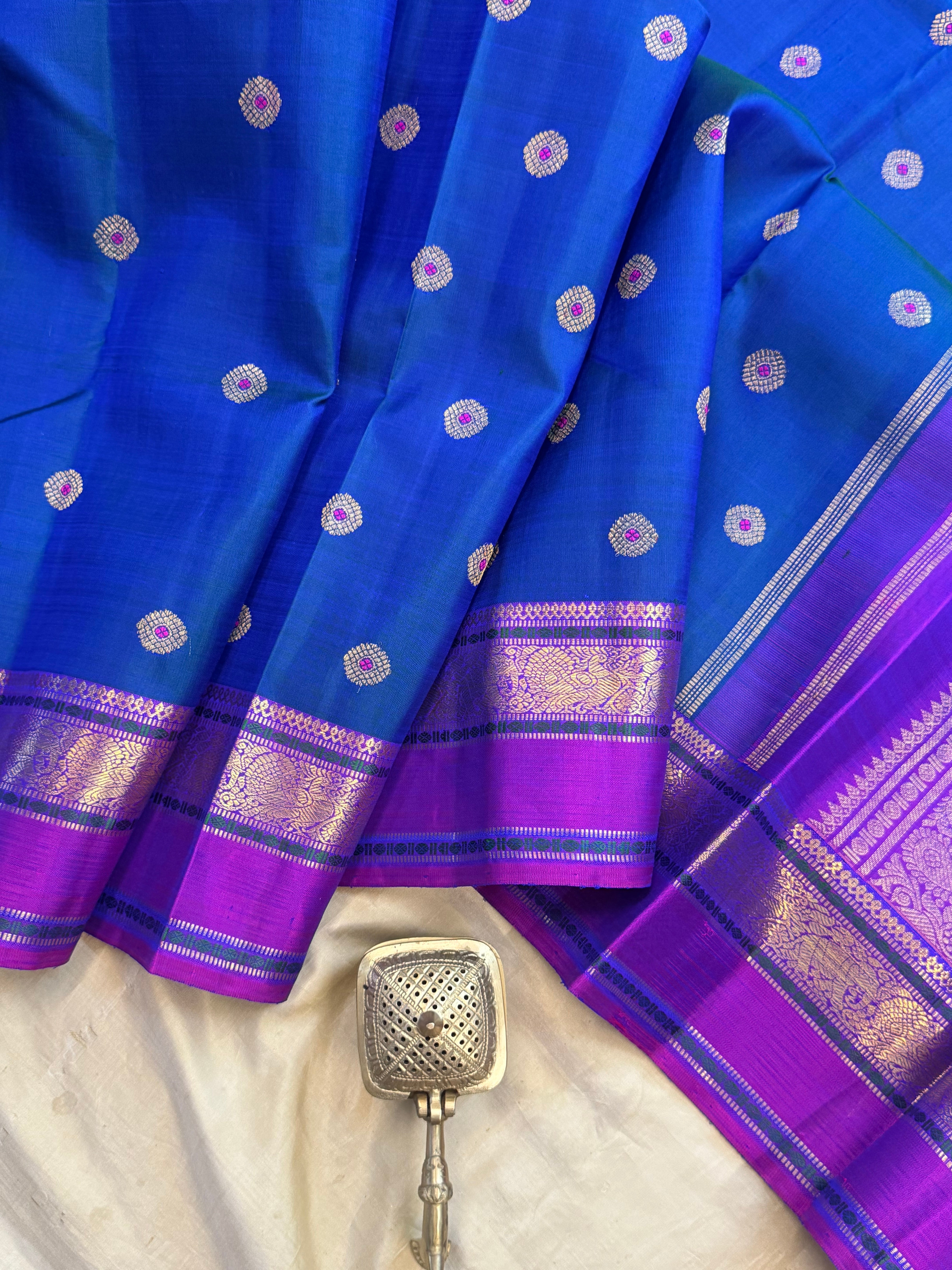 Moha :  Mayilkazhuthu meenakari pure Zari Kanjipuram silk