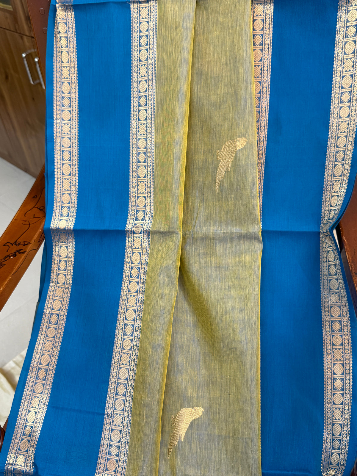 Silk cotton unusual colour and kili Butta / clsa 12372