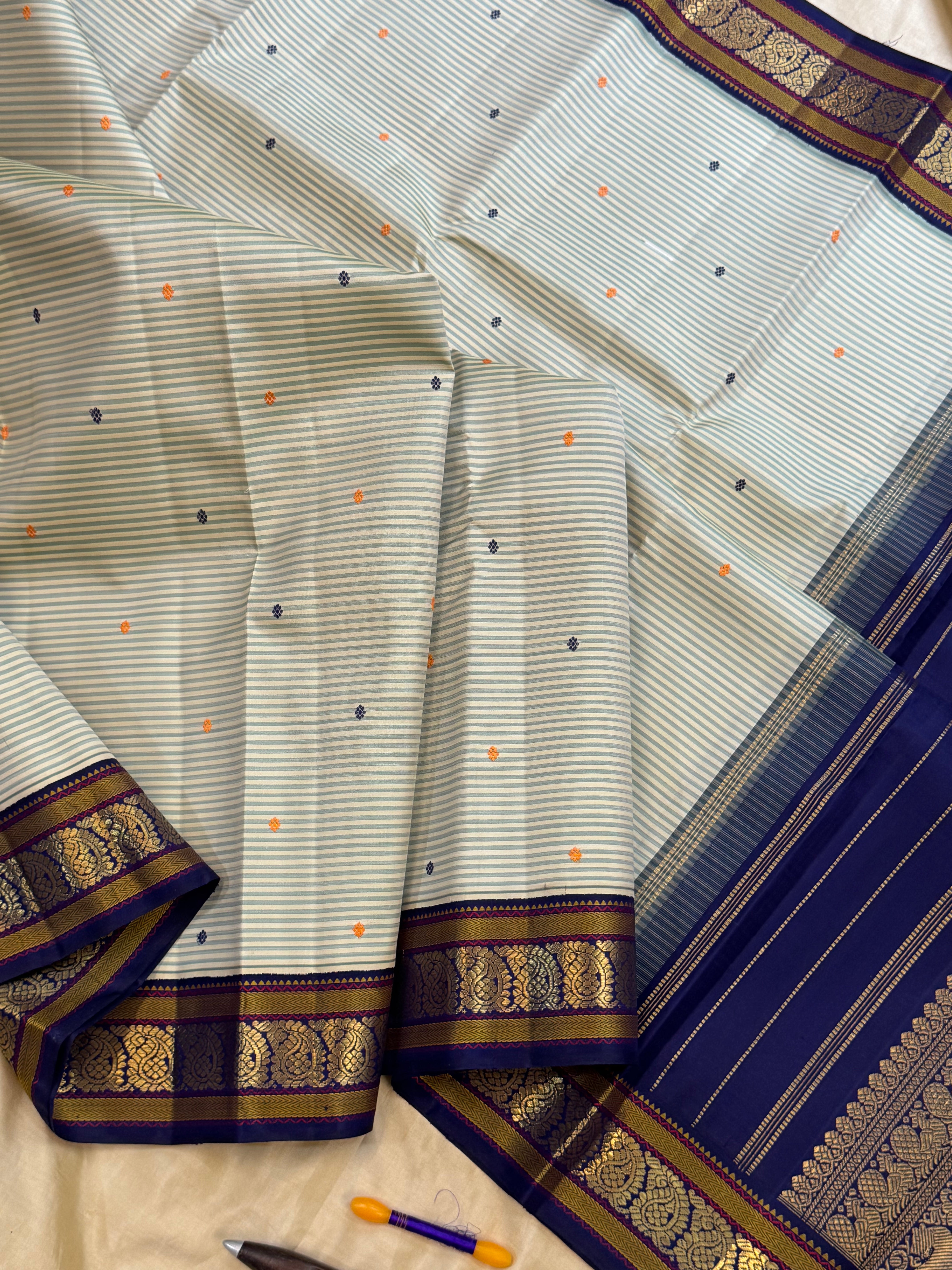 Master weaver Vari korvai    : kanjipuram silk