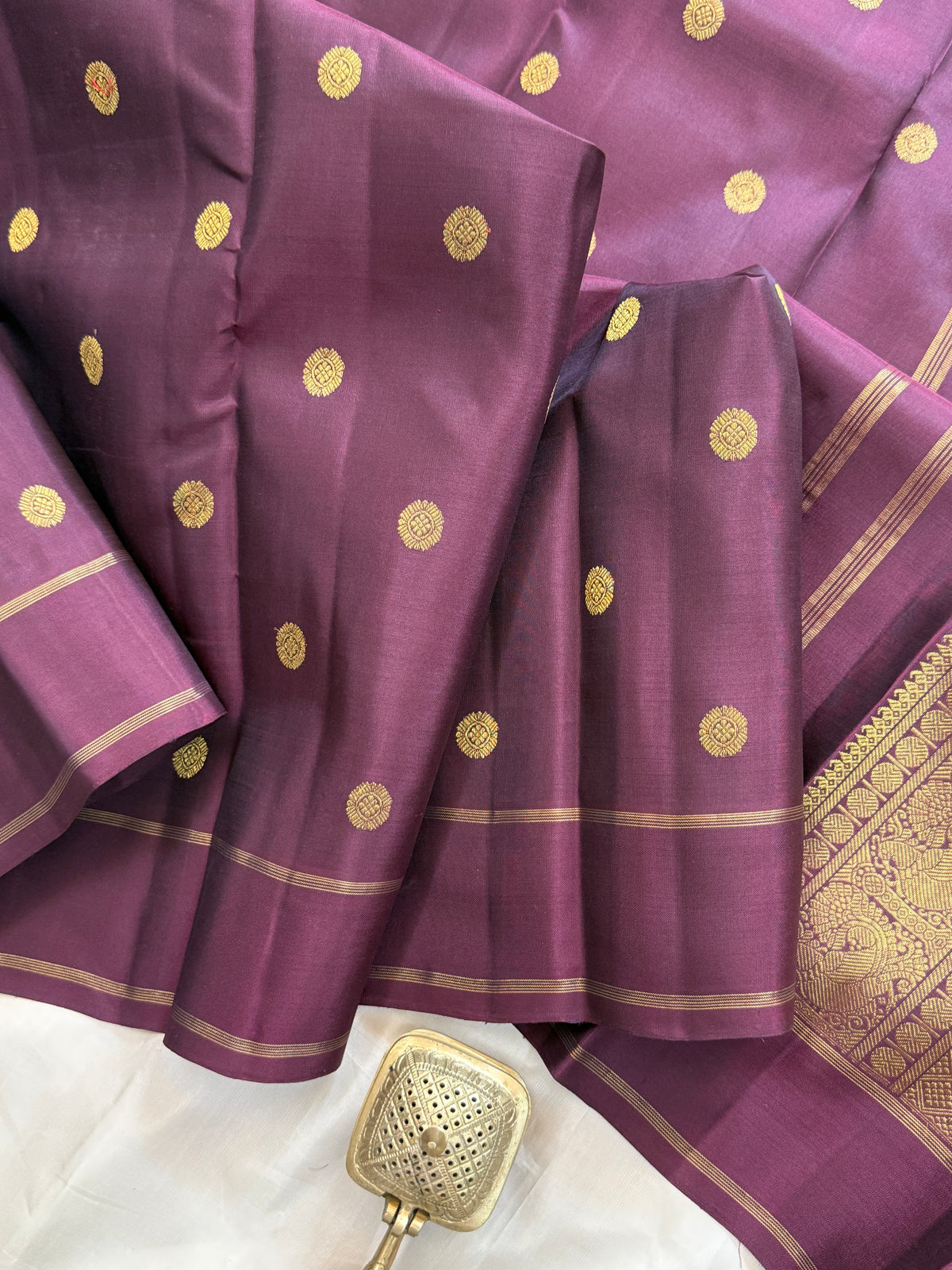 Paaku kamalam butta/ Kanjipuram silk