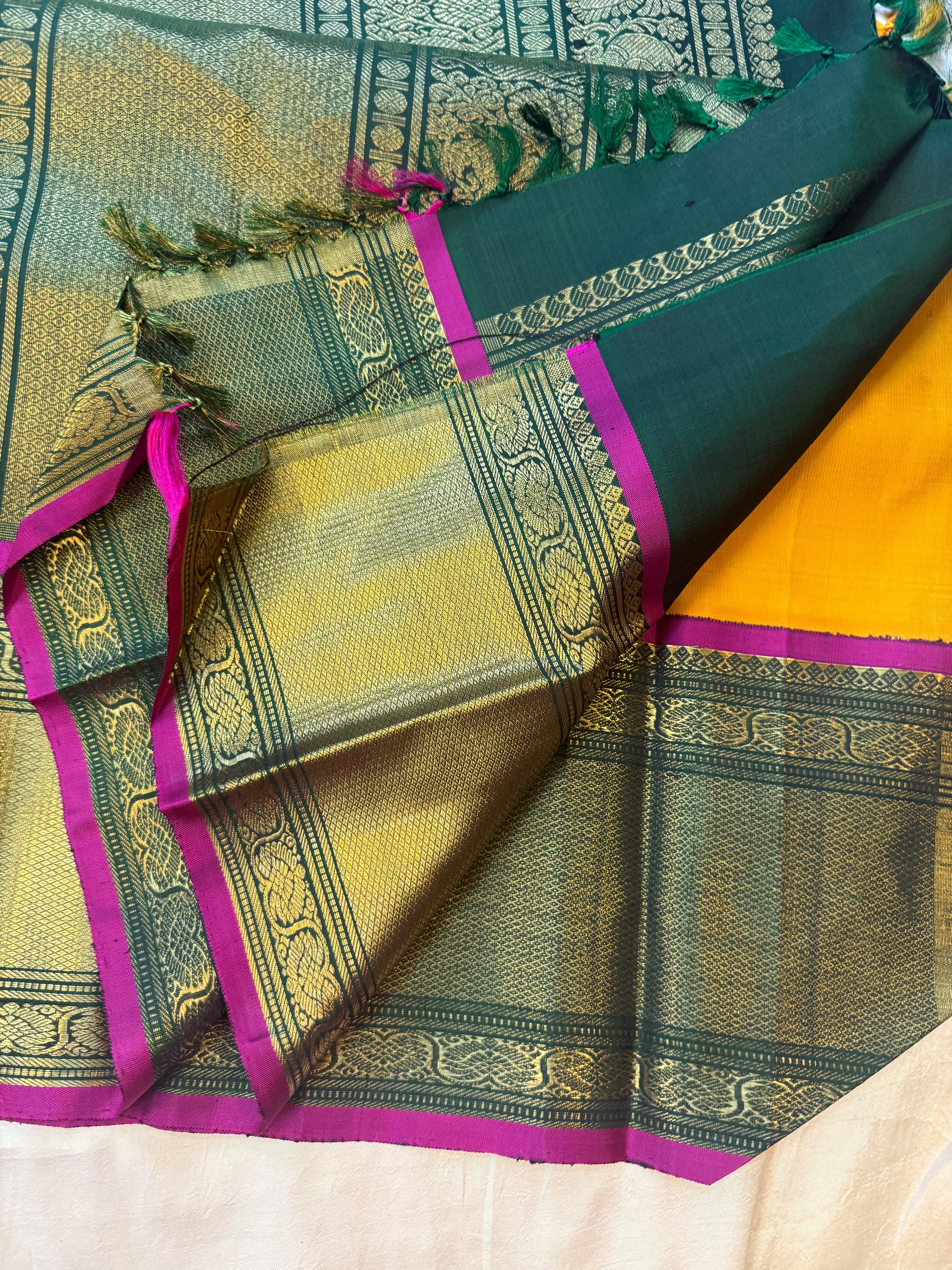 Exclusive yellow Kai korvai/ kanjipuram silk