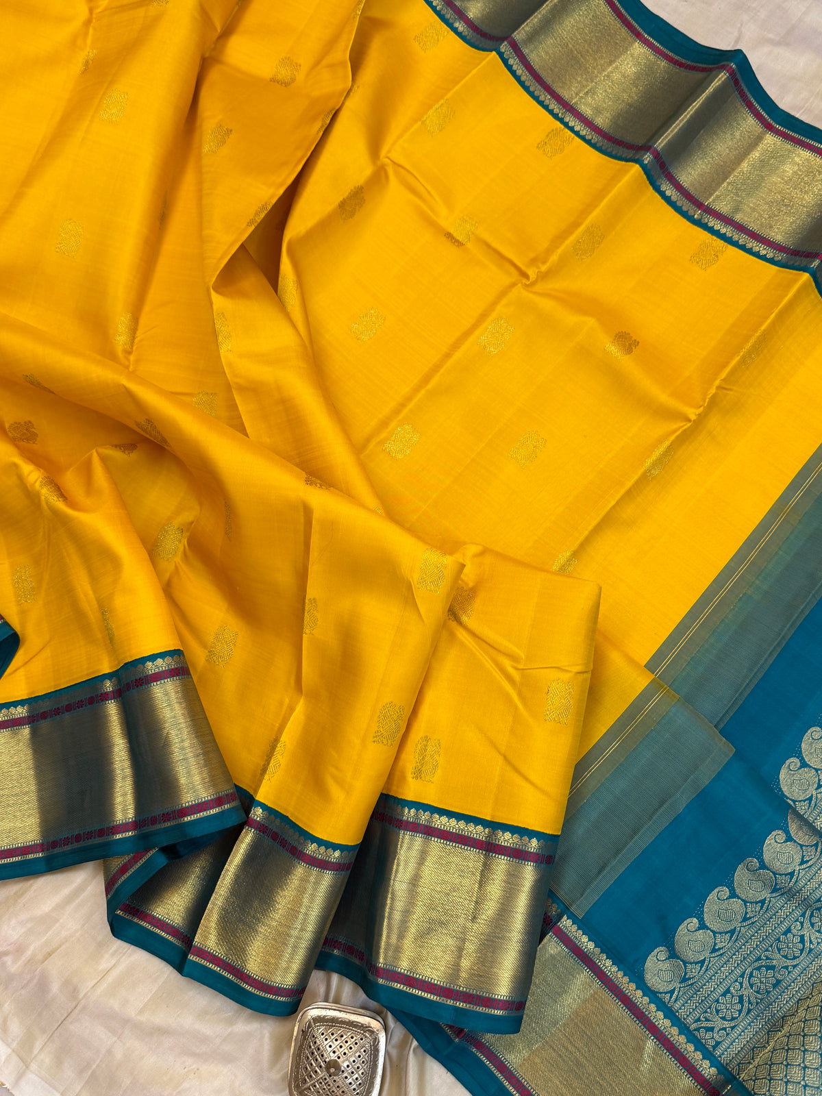 Yellow Zari butta and Korvai mayilkazhuthu/Aarani silk saree clsa 11123