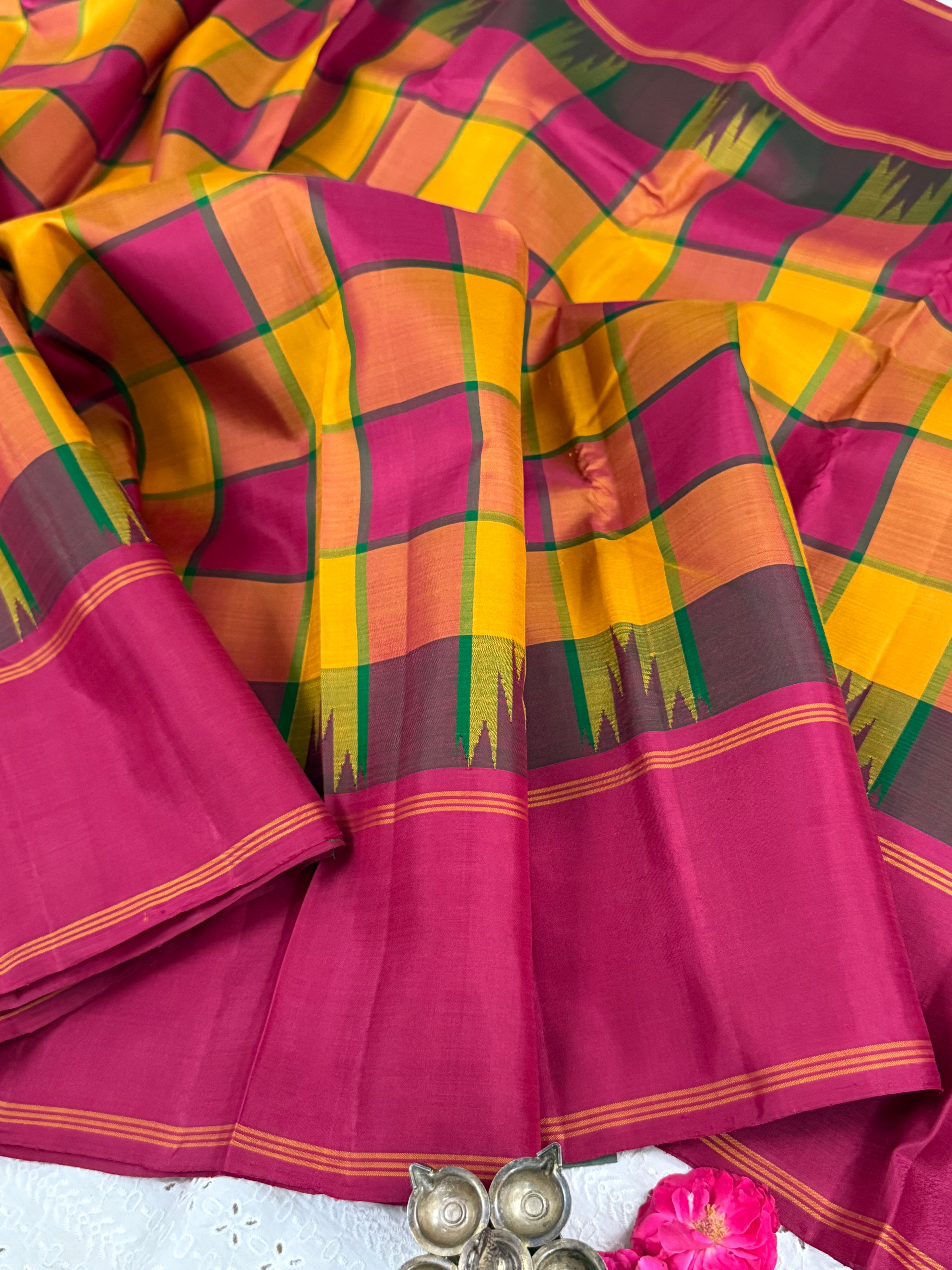 Paalum pazhamum kattam / Arani silk