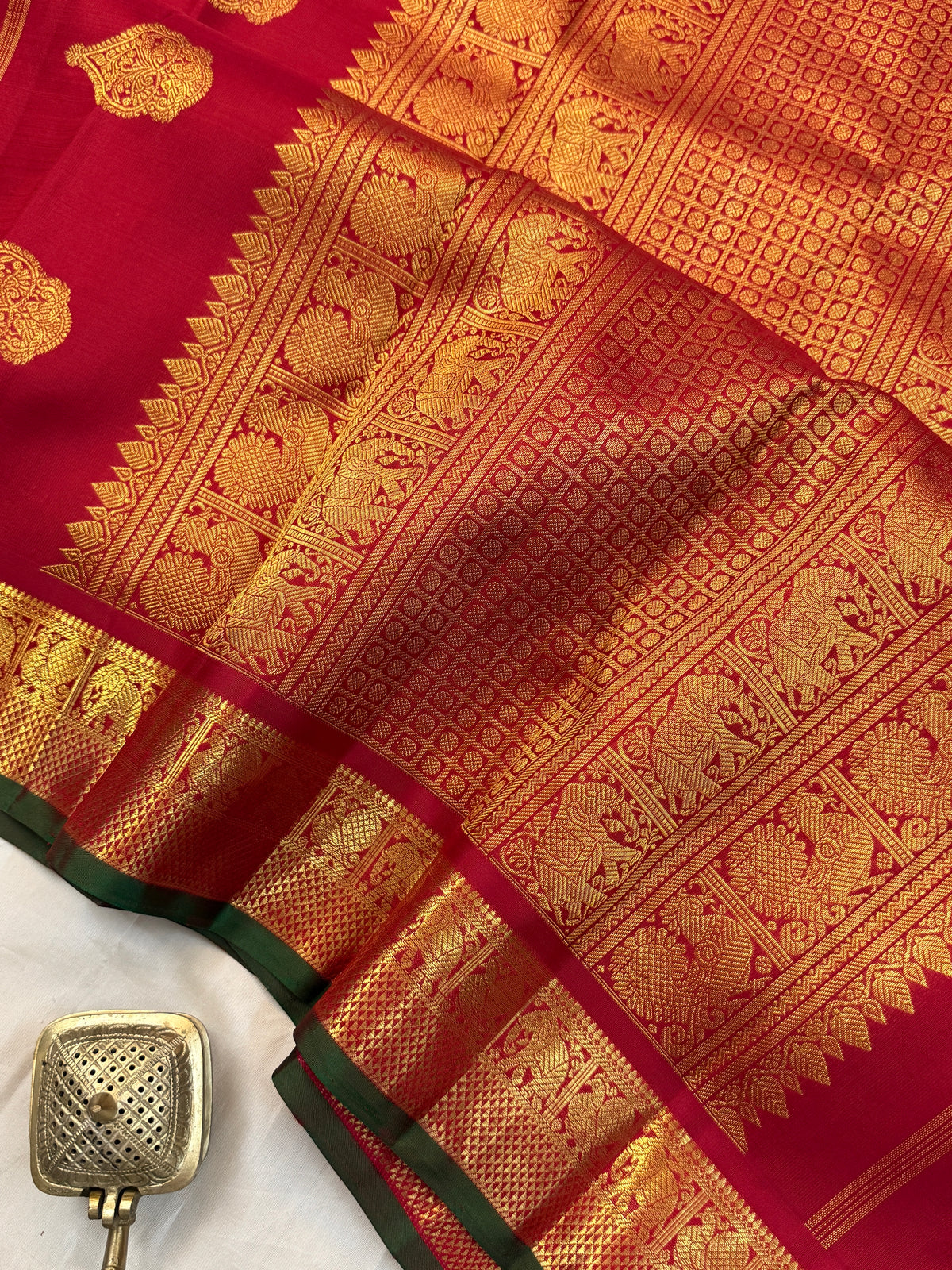 Navarathri - Day 4 Red Colour pure Zari Vairaoosi and butta/ Kanjipuram silk sree Clsa 11696