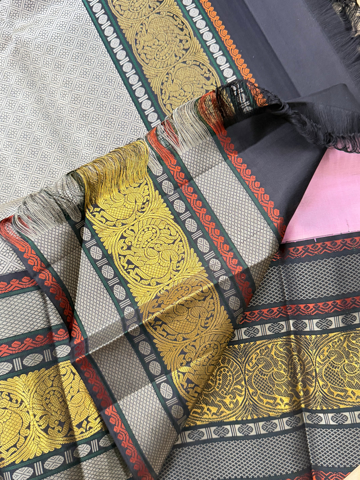 Pink long border Korvai    / Arani silk