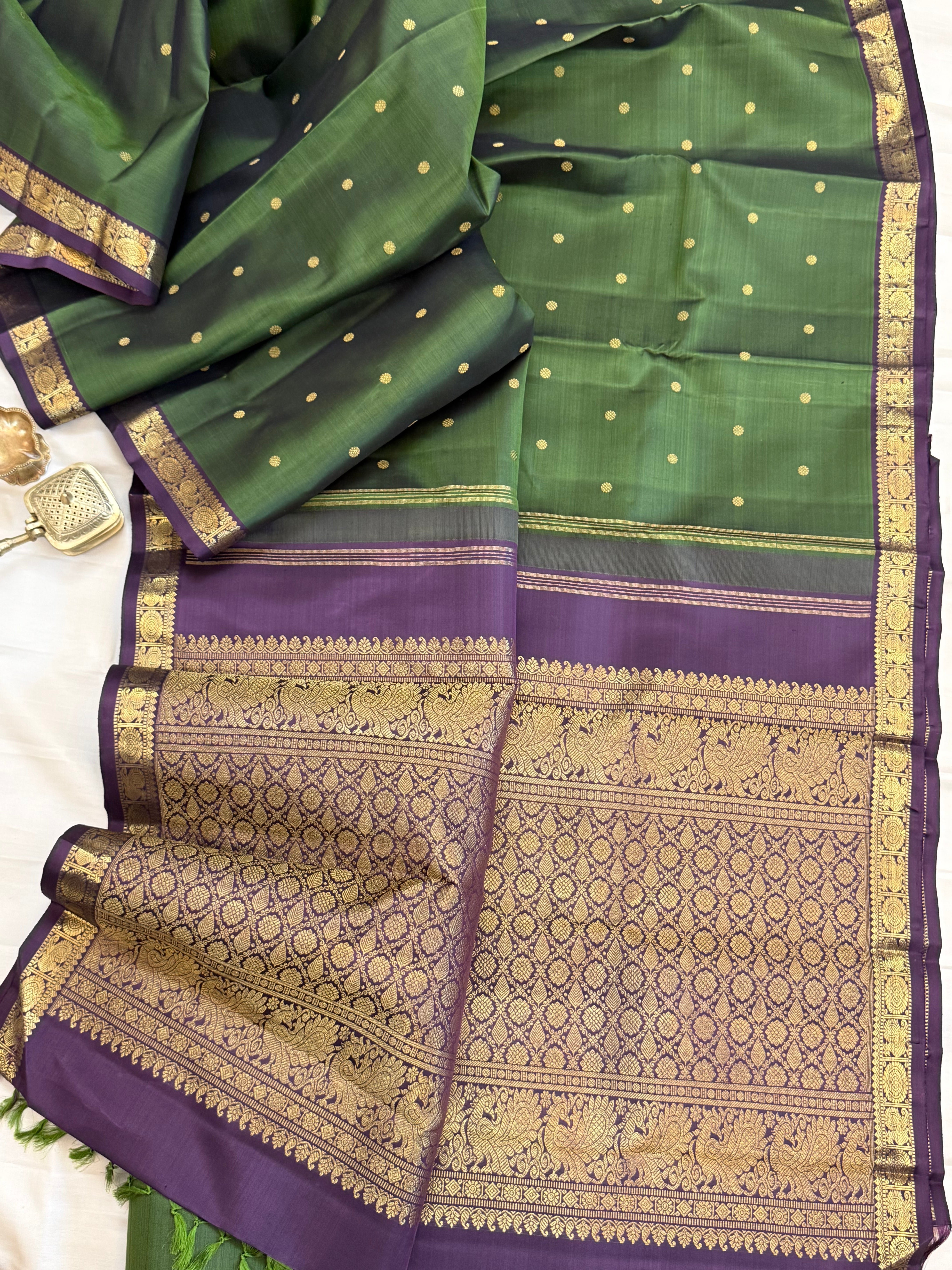 Chatniy green small border / kanjipuram silk saree clsa 11144
