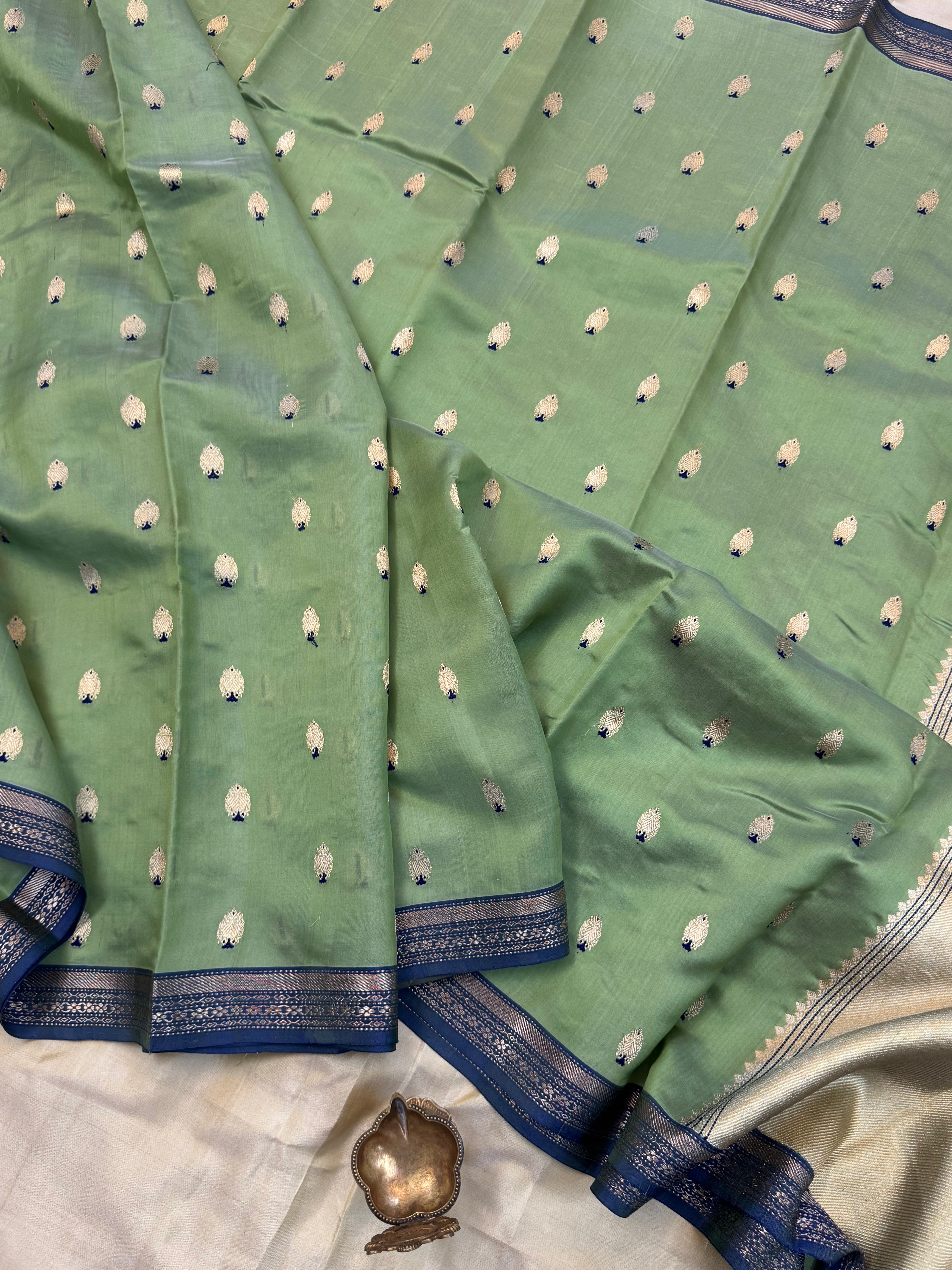 Elakai green ektara premium Royal Chanderi