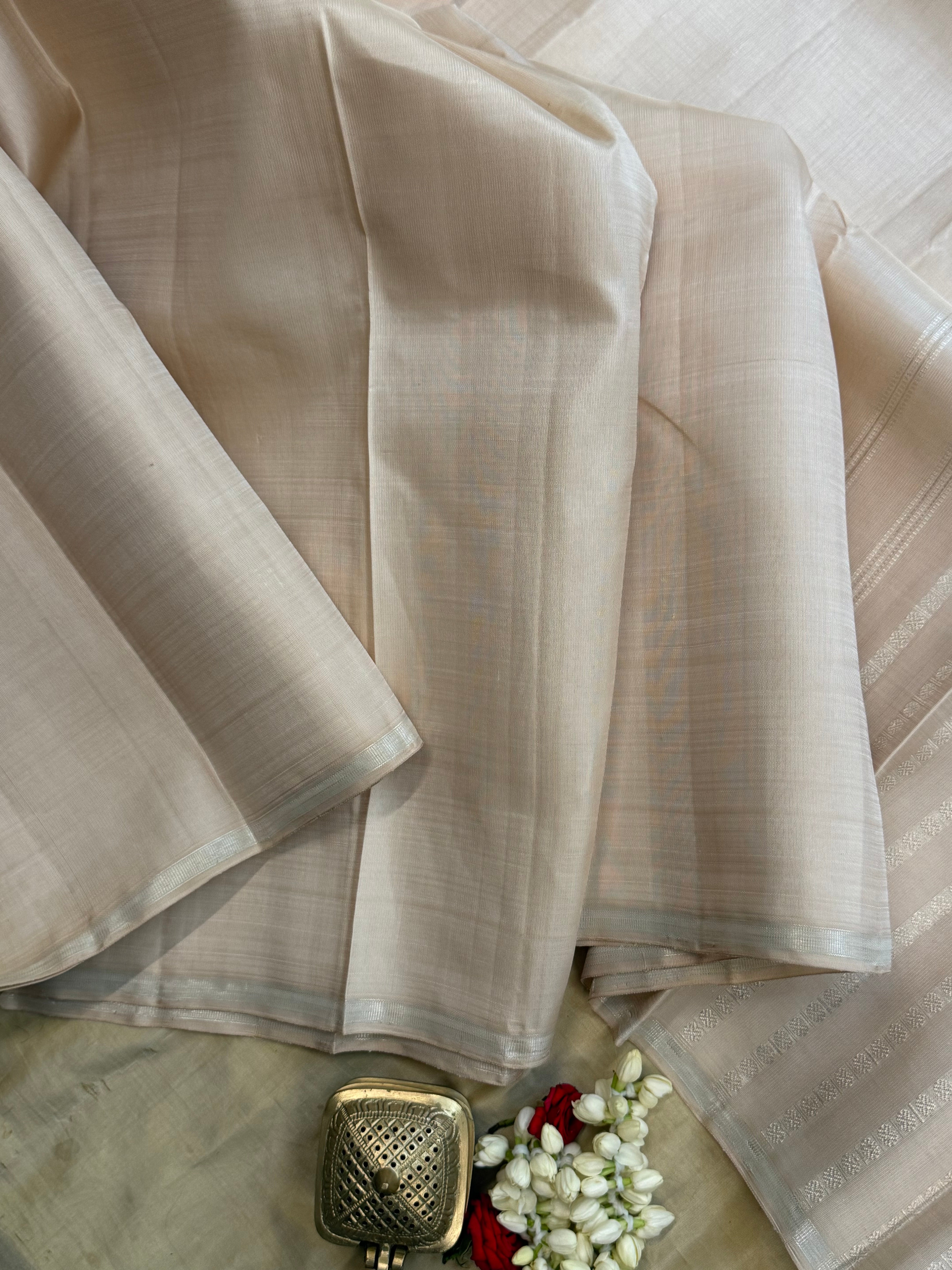 Onam edit - Offwhite plain unique pallu silver zari/ Kanjipuram silk