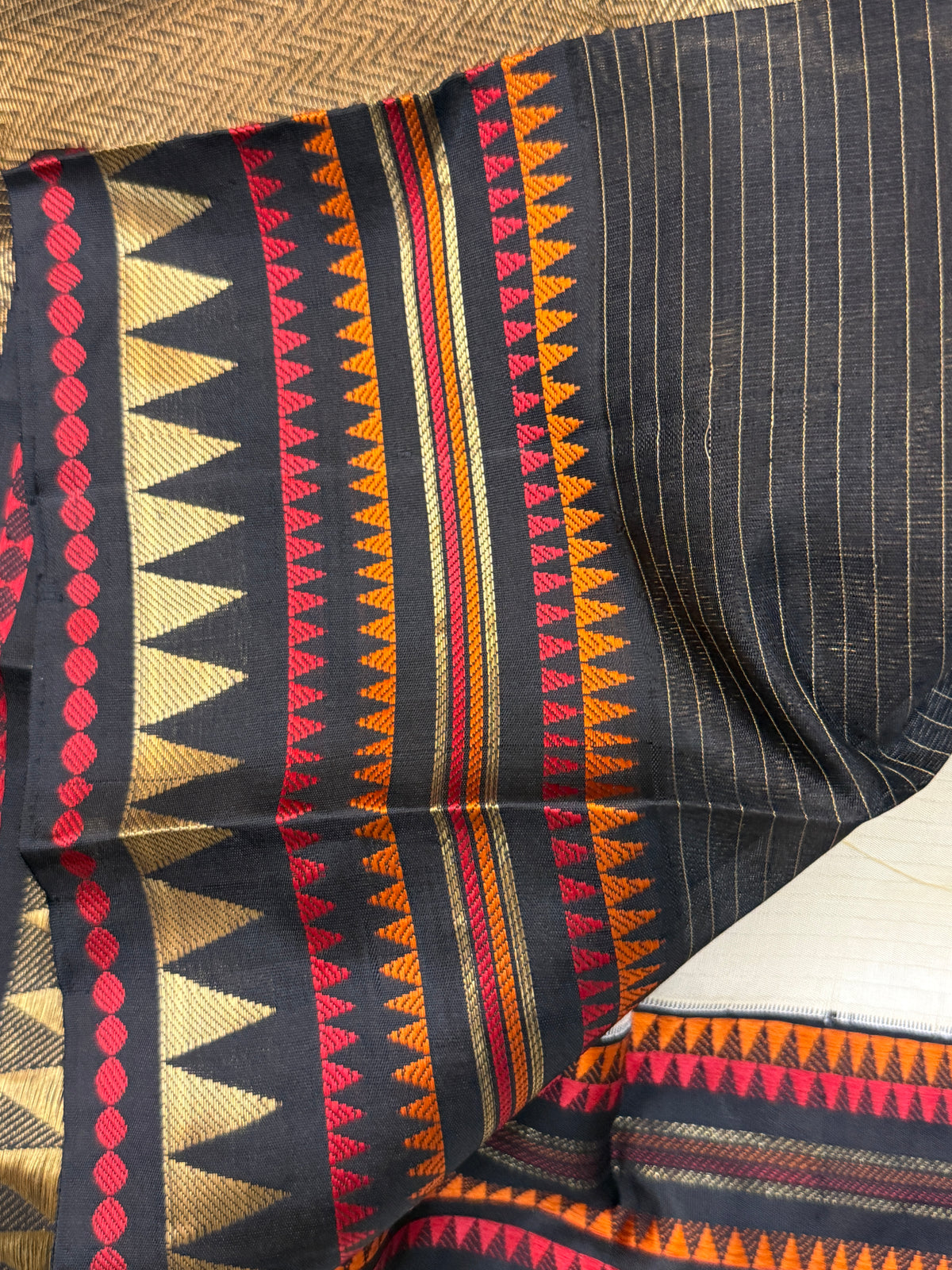 Gadwal silk Cream kattam black Korvai clsa 4093