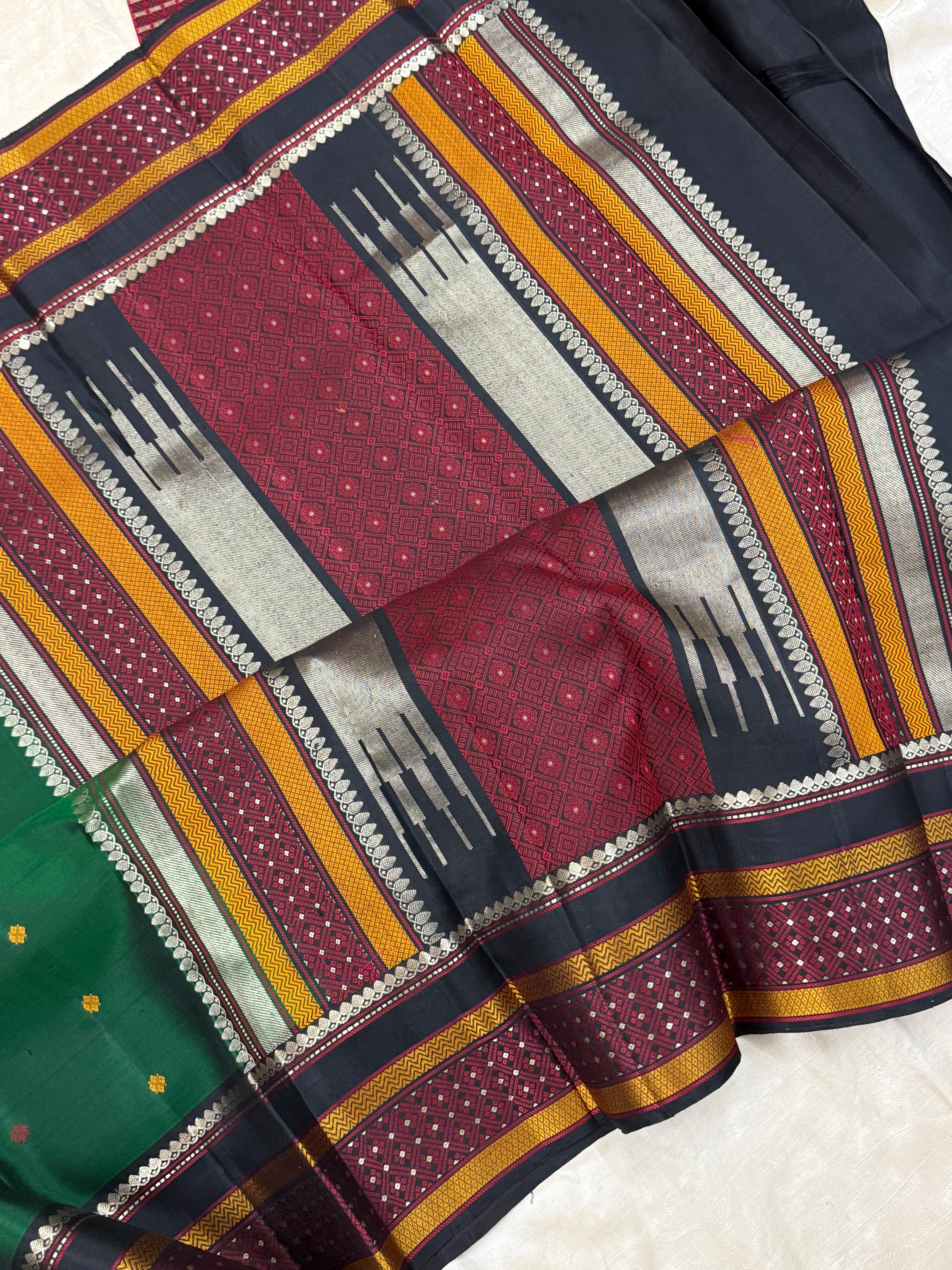 Dark green and black / Varnangal Soft Silk