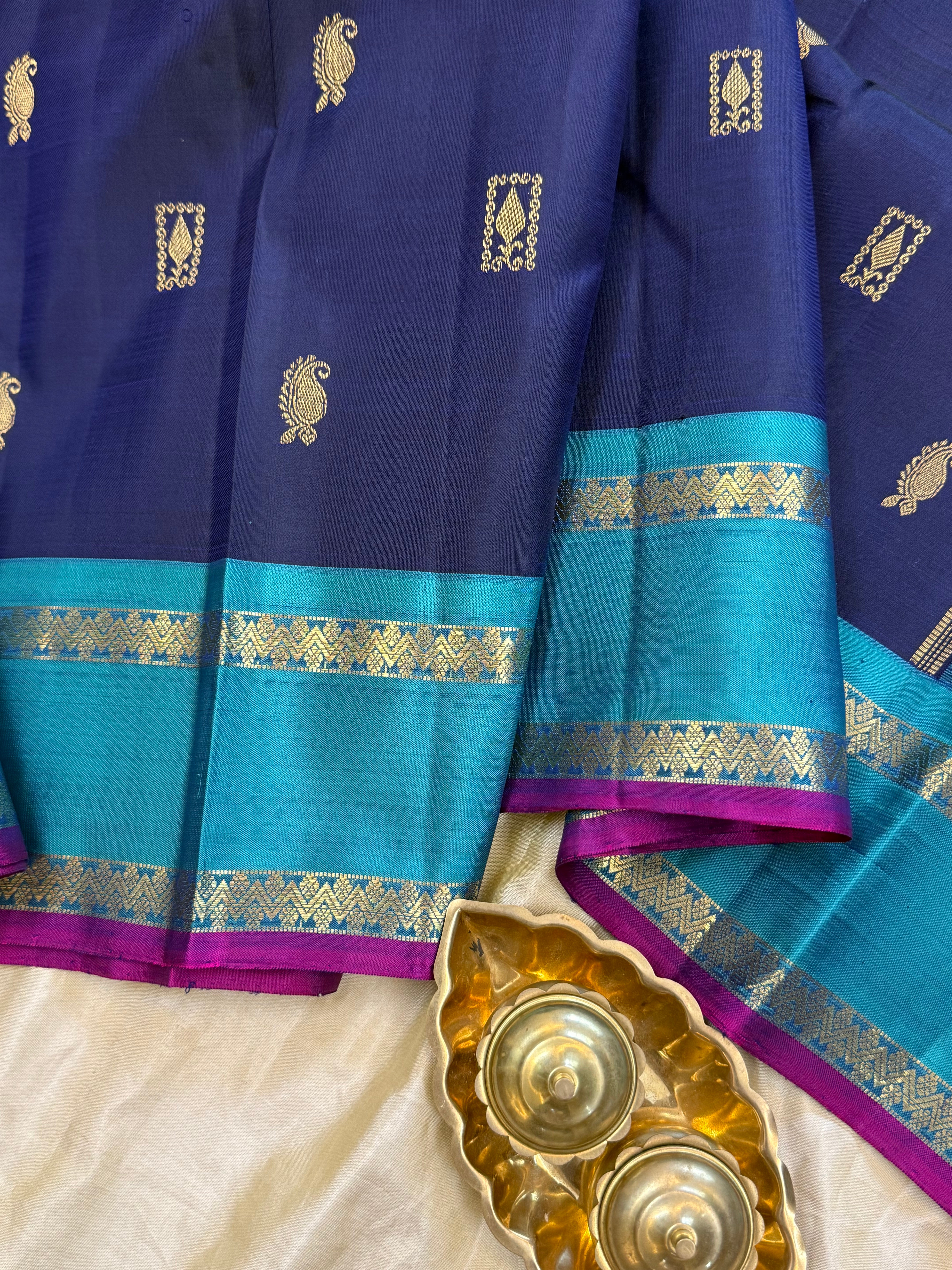 Deep Blue and anadha blue unique body butta / KANJIPURAM SILK SAREE CLSA 10709