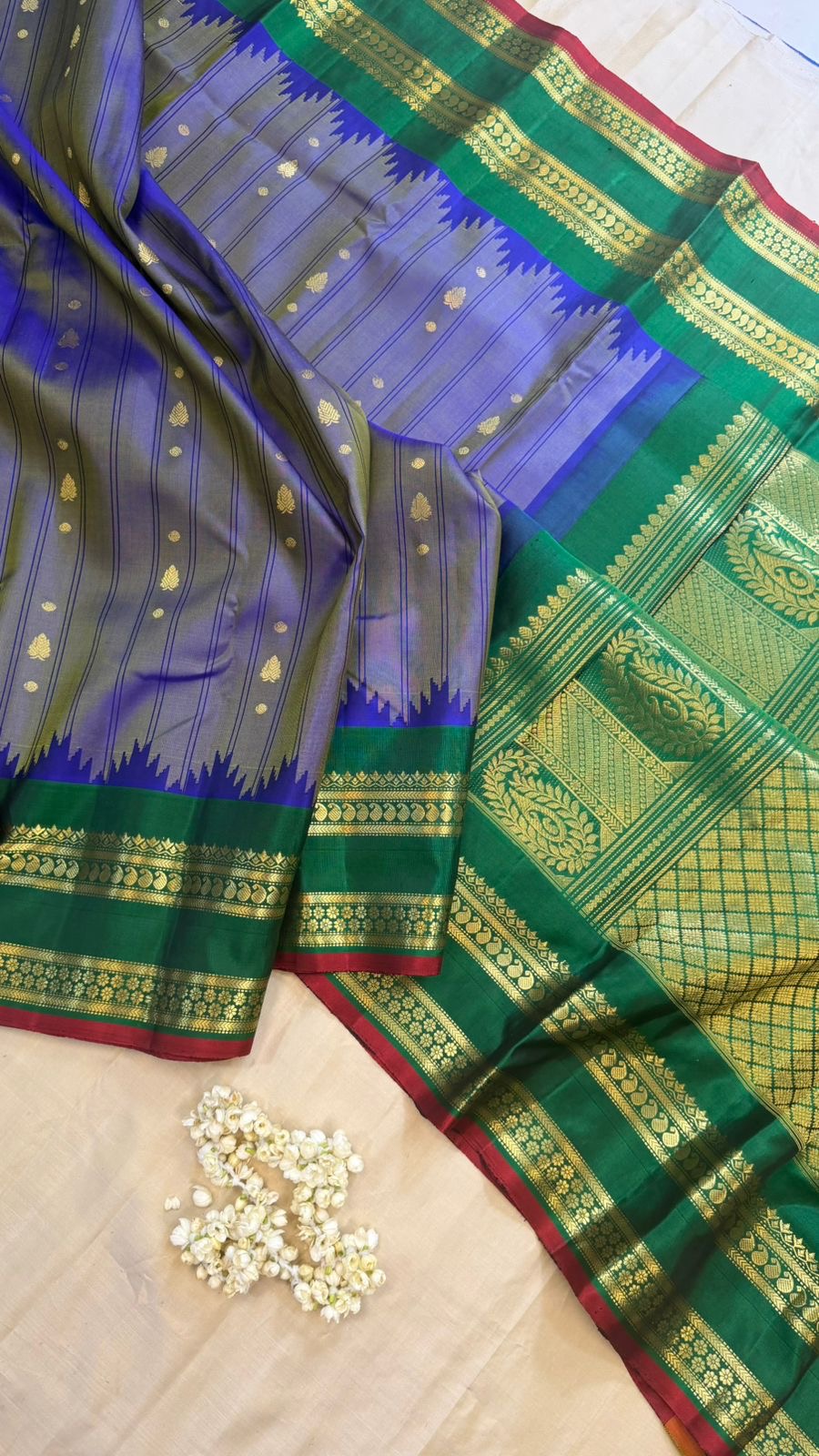 Blue shot green / Gadwal silk