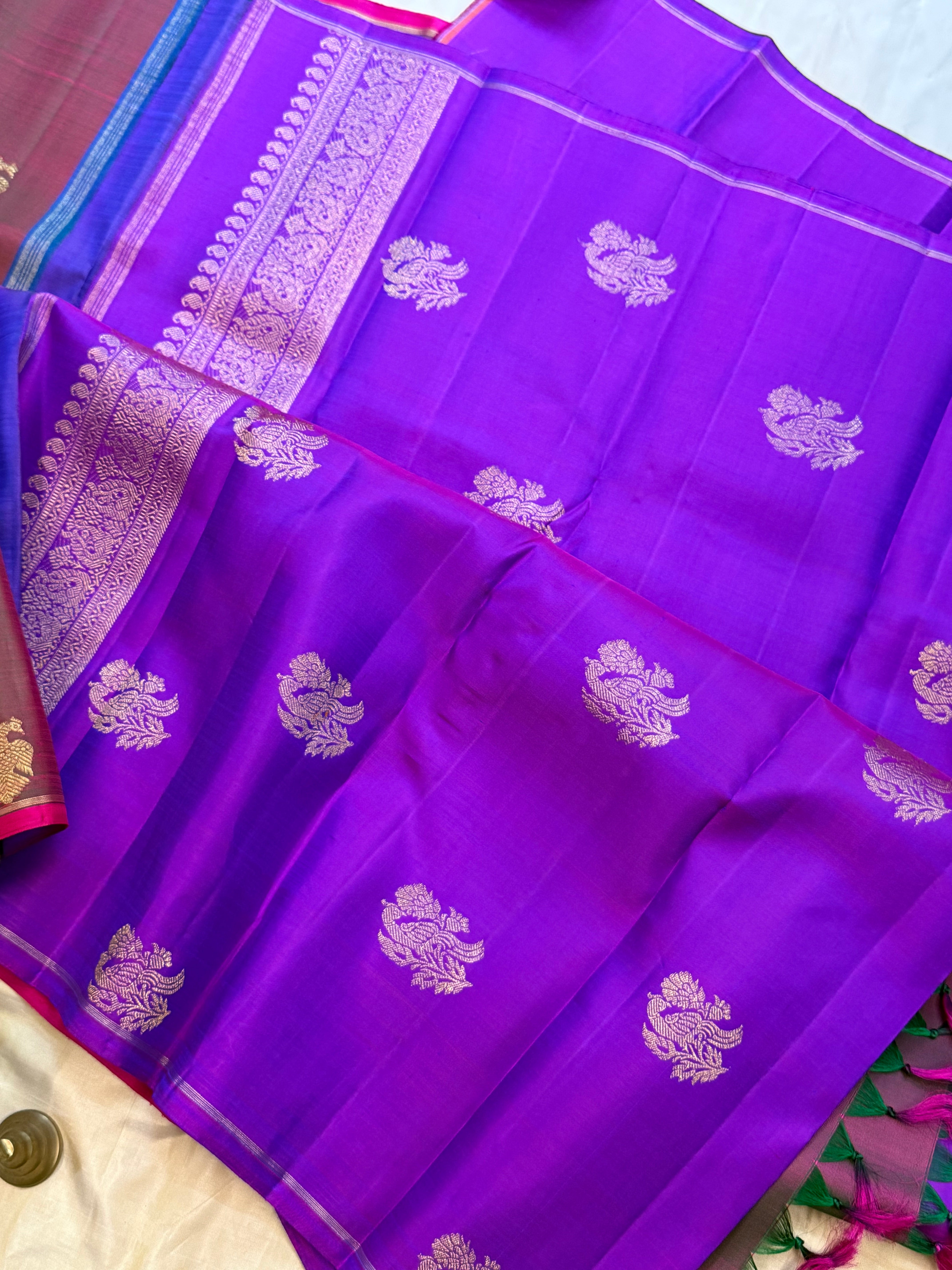 Brown shot purple Iruthalaipakshi/ Kanjipuram silk