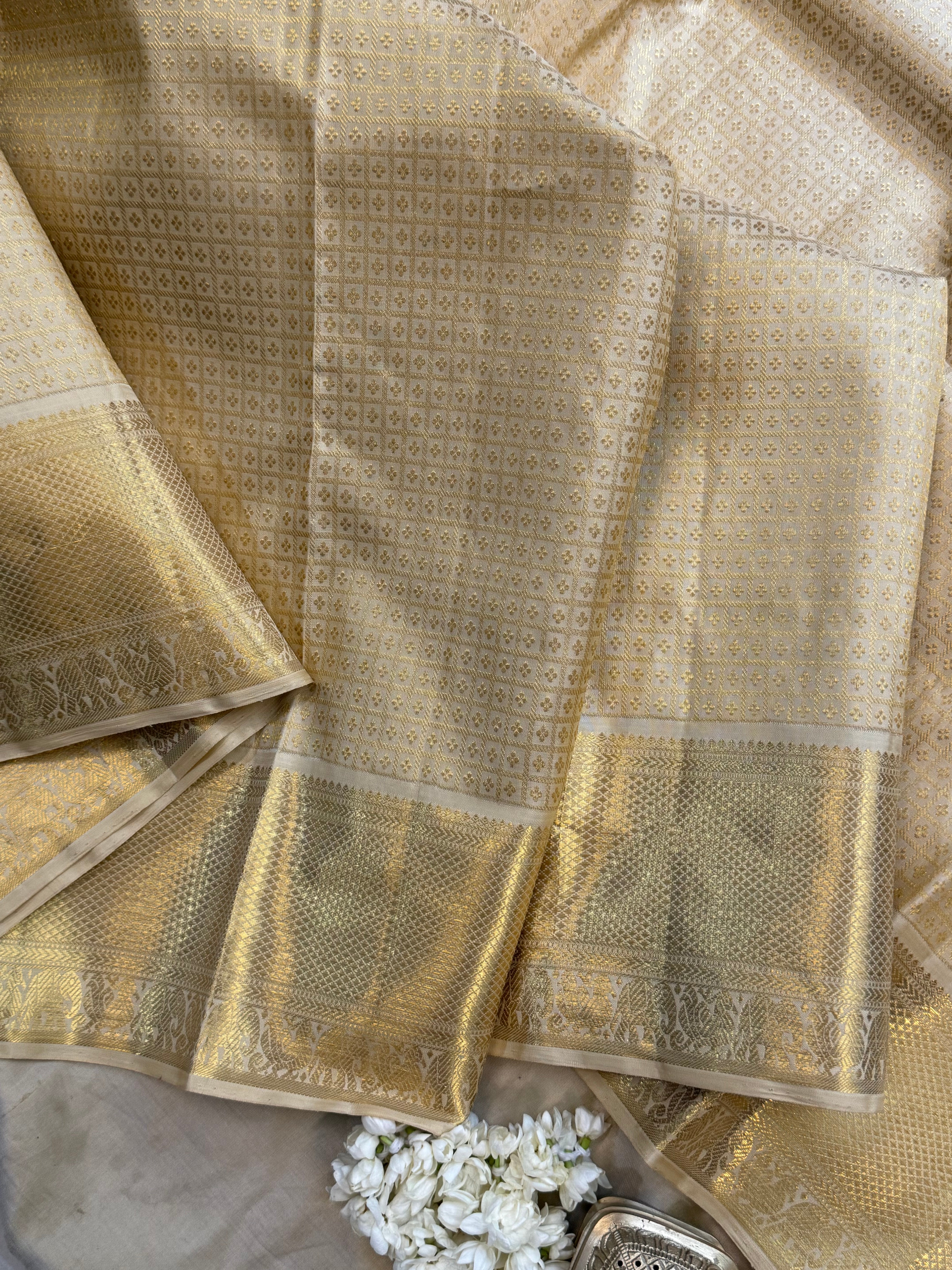 Tussar (Golden) lakshambutta / Arani silk CL10113