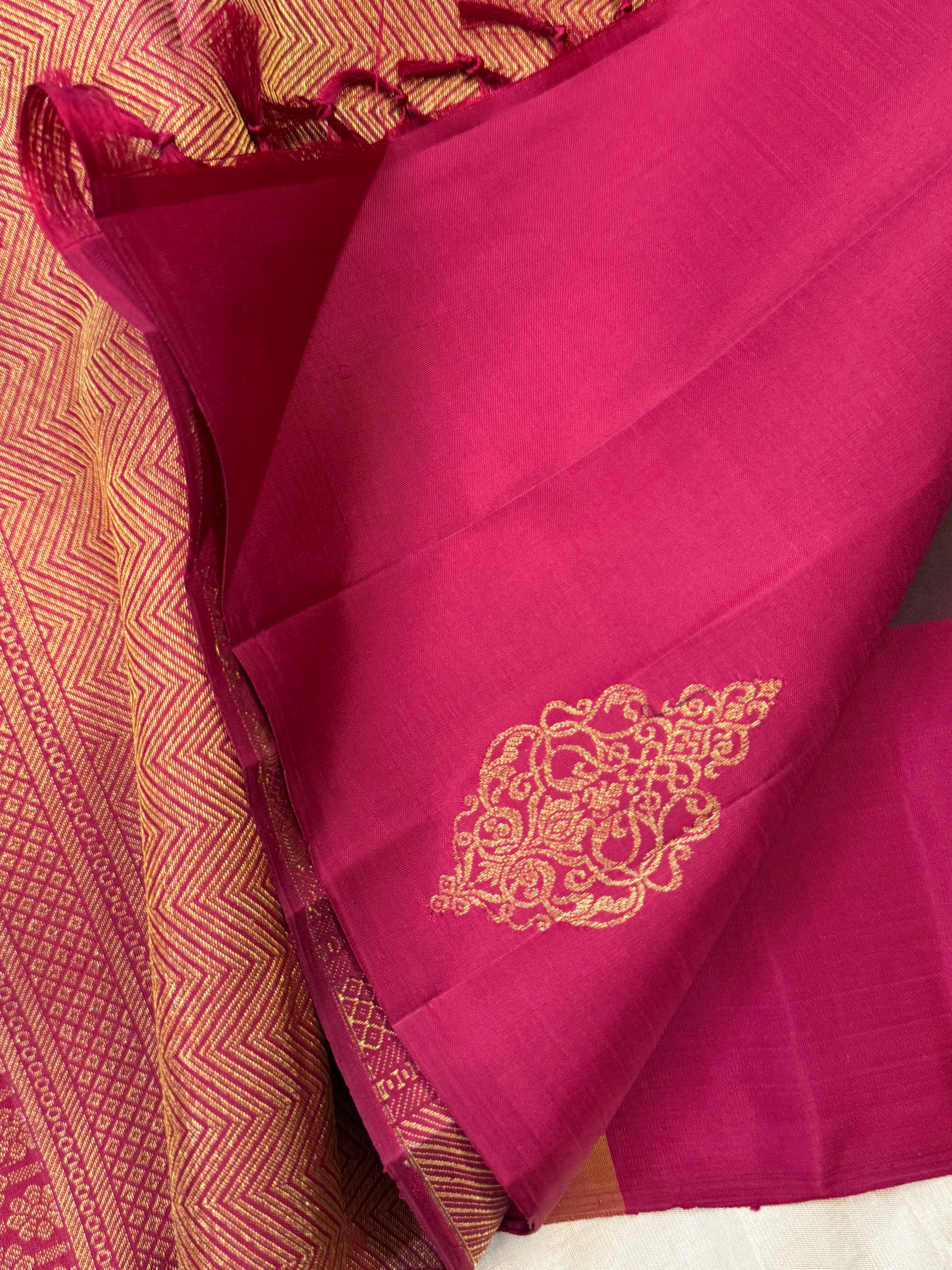 Paalum pazhamum boomkai pattern/ Kanjipuram silk
