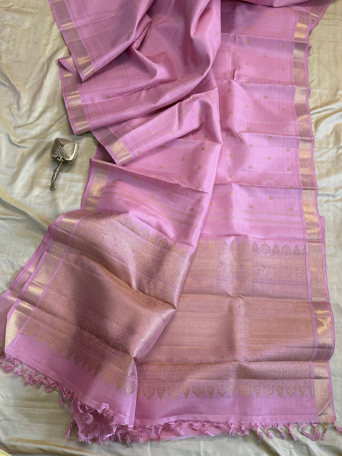 Baby pink butta  pure Kanjipuram silk