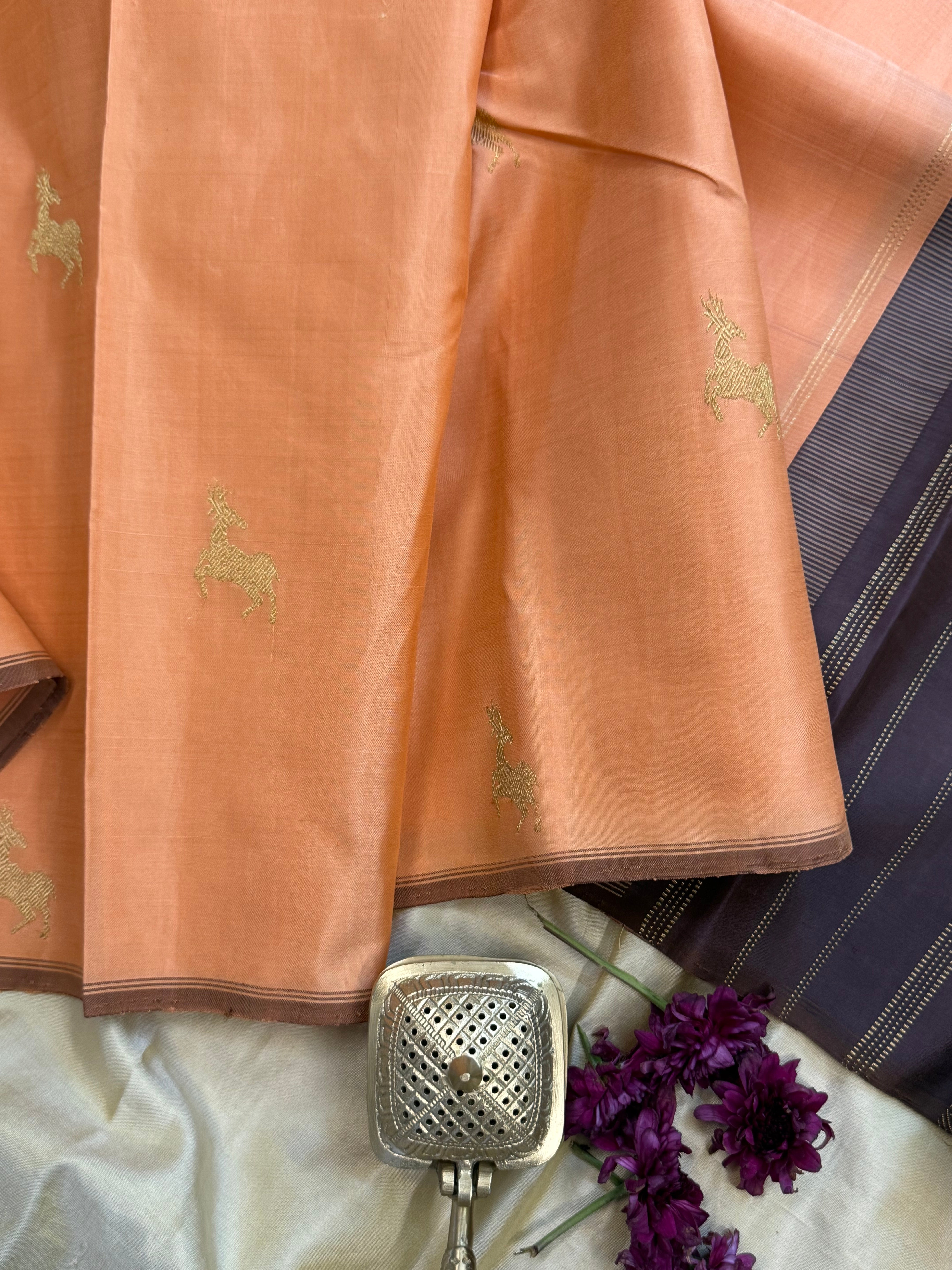 Peach maan butta borderless/ Kanjipuram silk