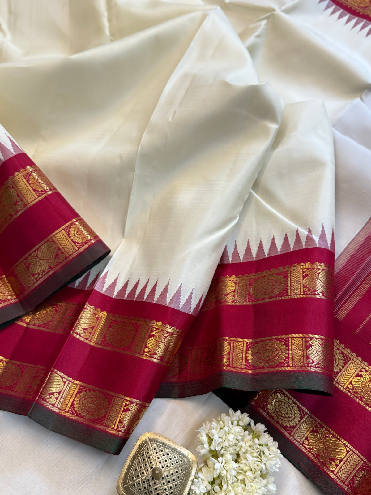 Off white with Rettapet Korvai / kanjipuram silk saree clsa 6309