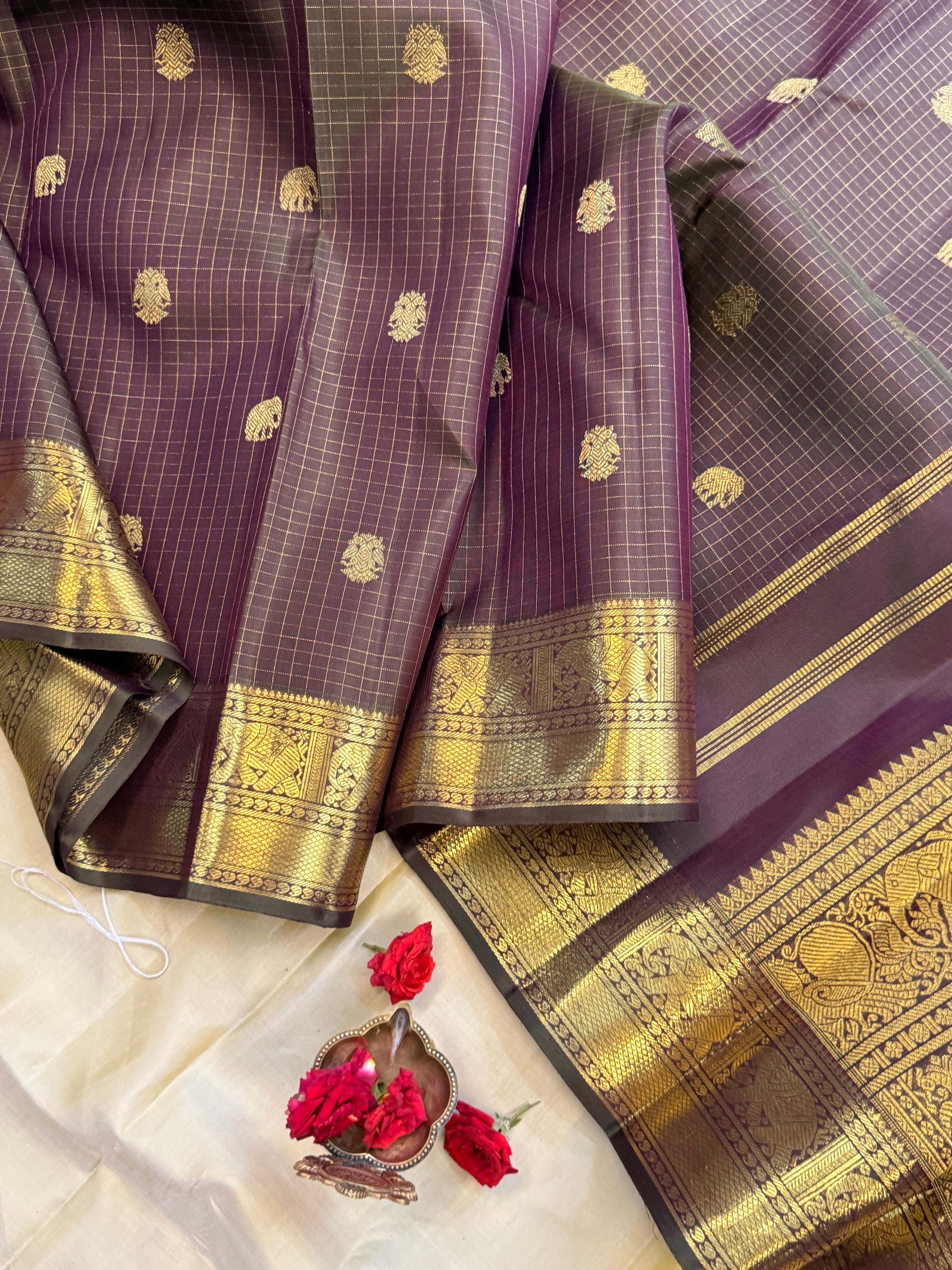 Mann : earthy hues in pure Zari Kanjipuram silk
