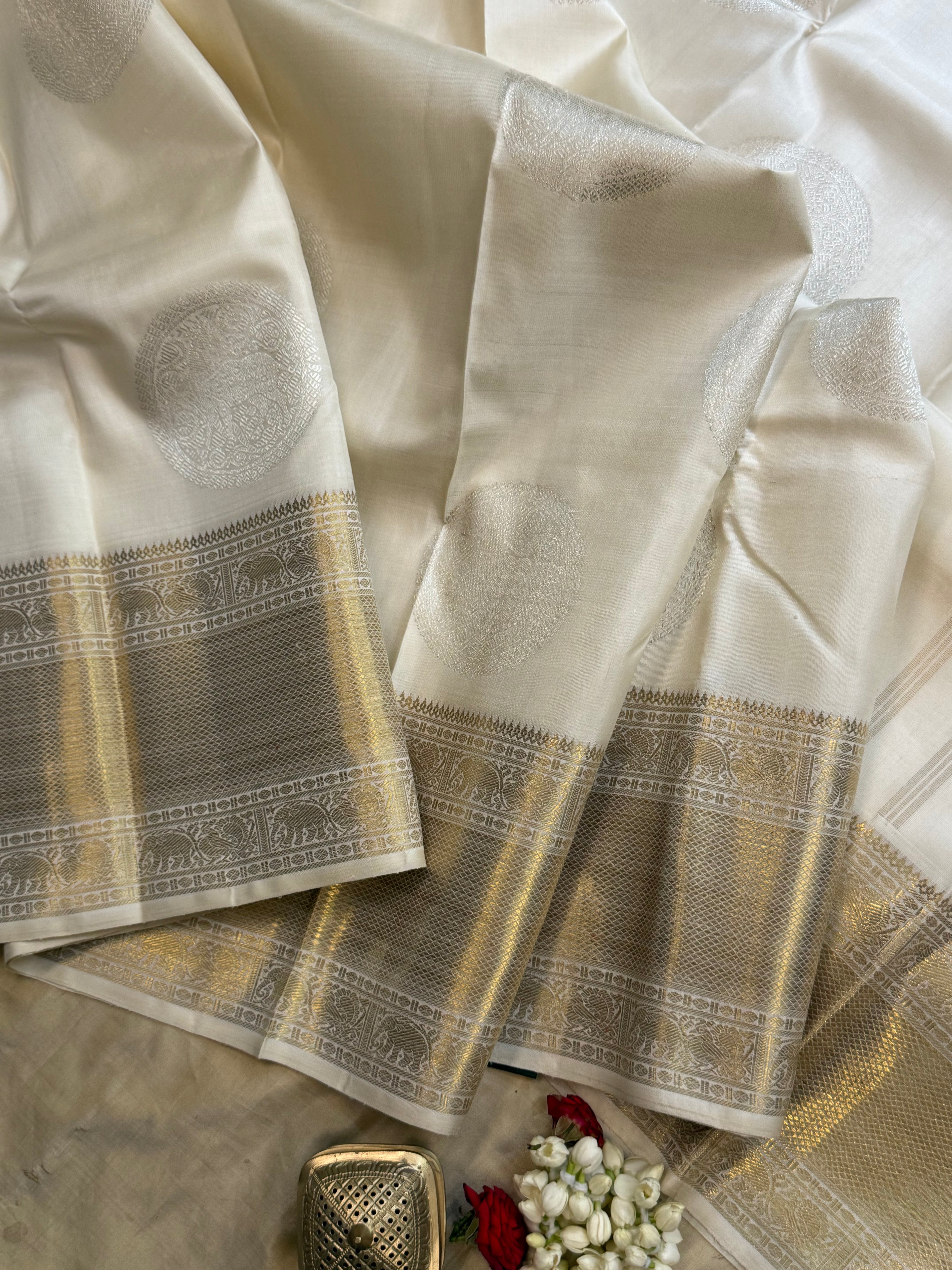 Onam edit - offwhite big yazhi butta/ Kanjipuram silk CLSA2272