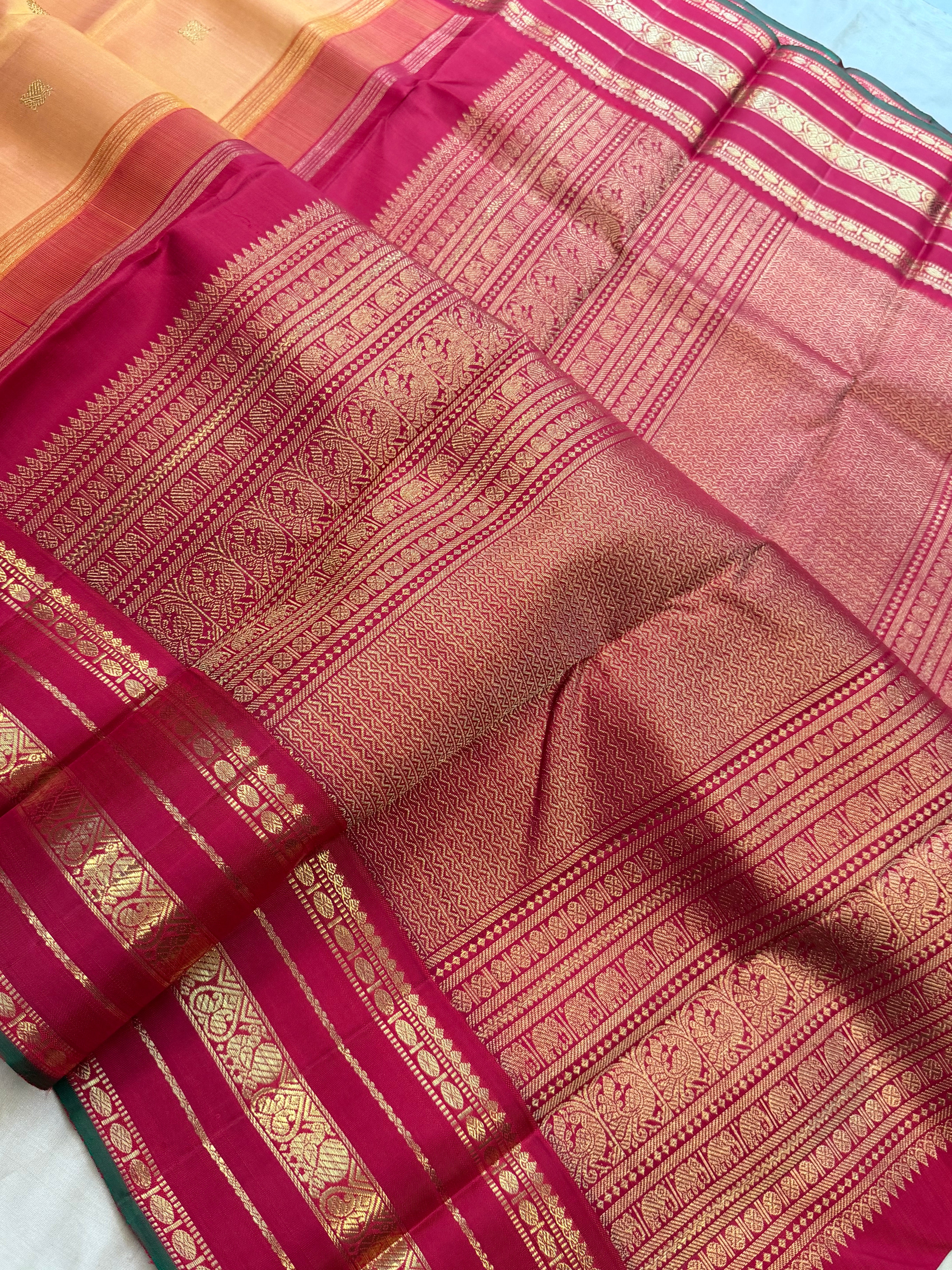 Simha Manjal jadanagam pet / kanjipuram silk