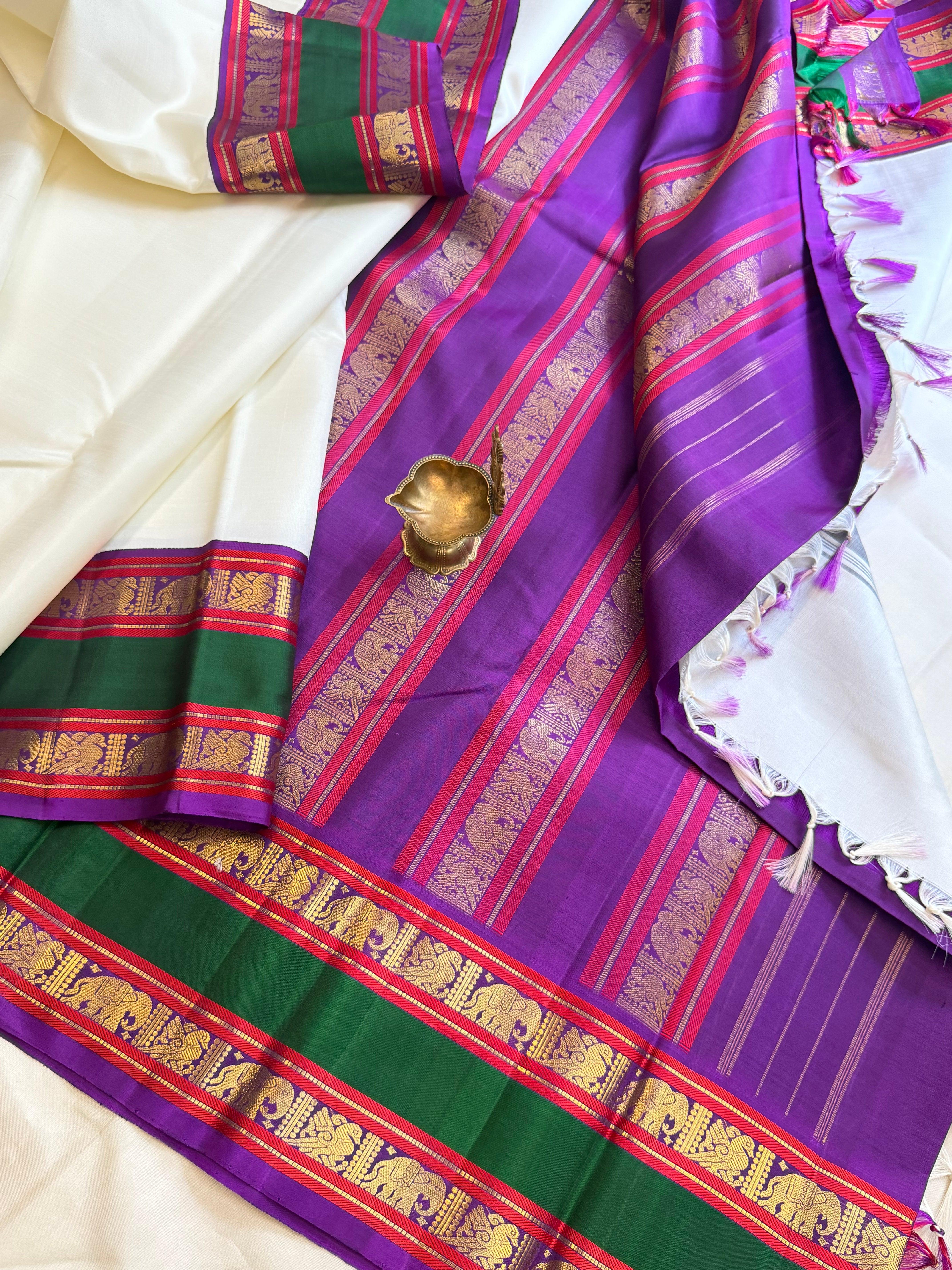 Malligai : off white retta pet  pure Zari Kanjipuram silk