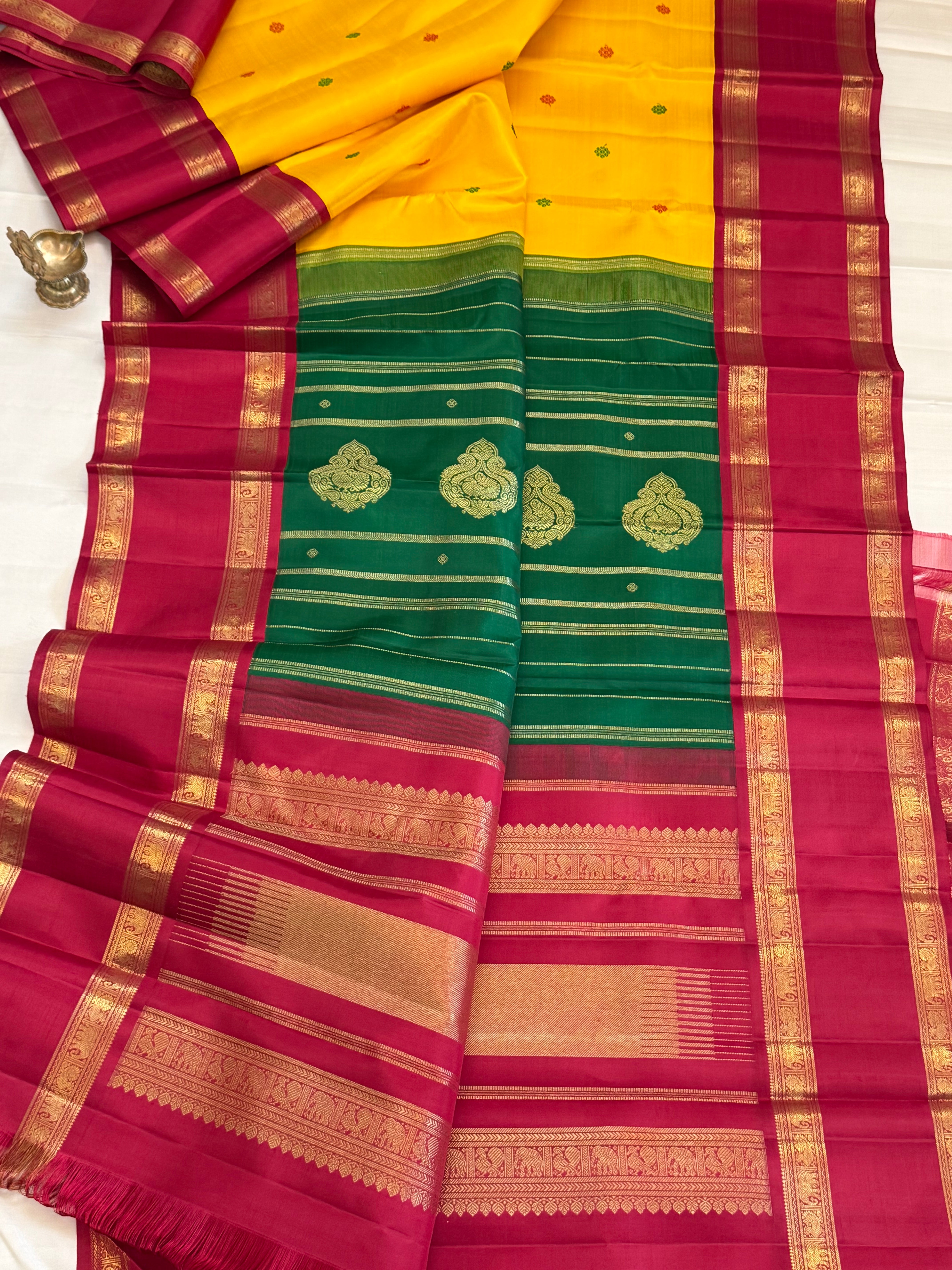 Yellow double Palla Kai Korvai/ kanjipuram CLSA