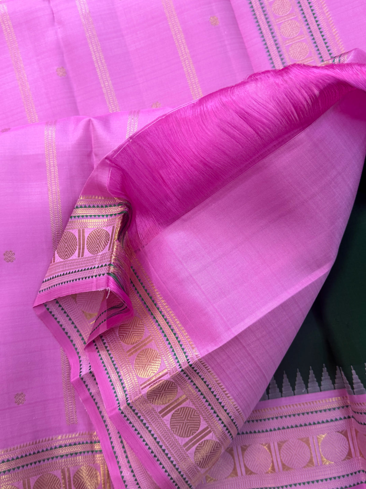 Colours of Navarathri green Korvai / pure Kanjipuram silk