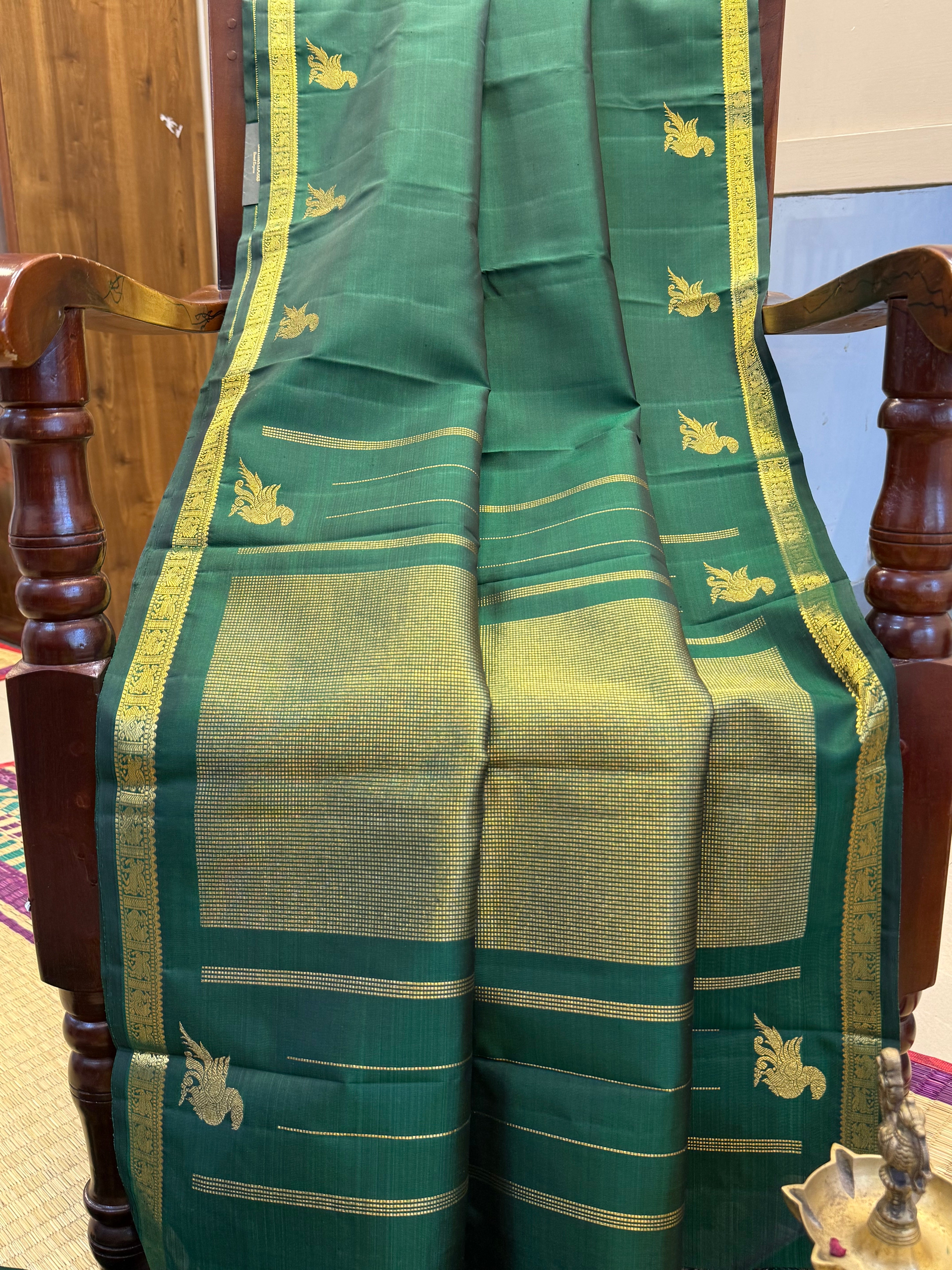 Dark green kili butta / Kanjipuram silk CL9123