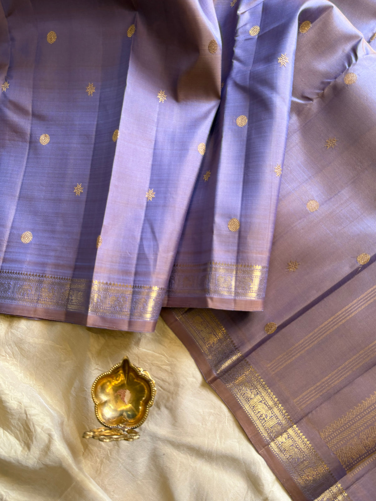 Pastel mauve  color pure Zari pencil border Kanjipuram