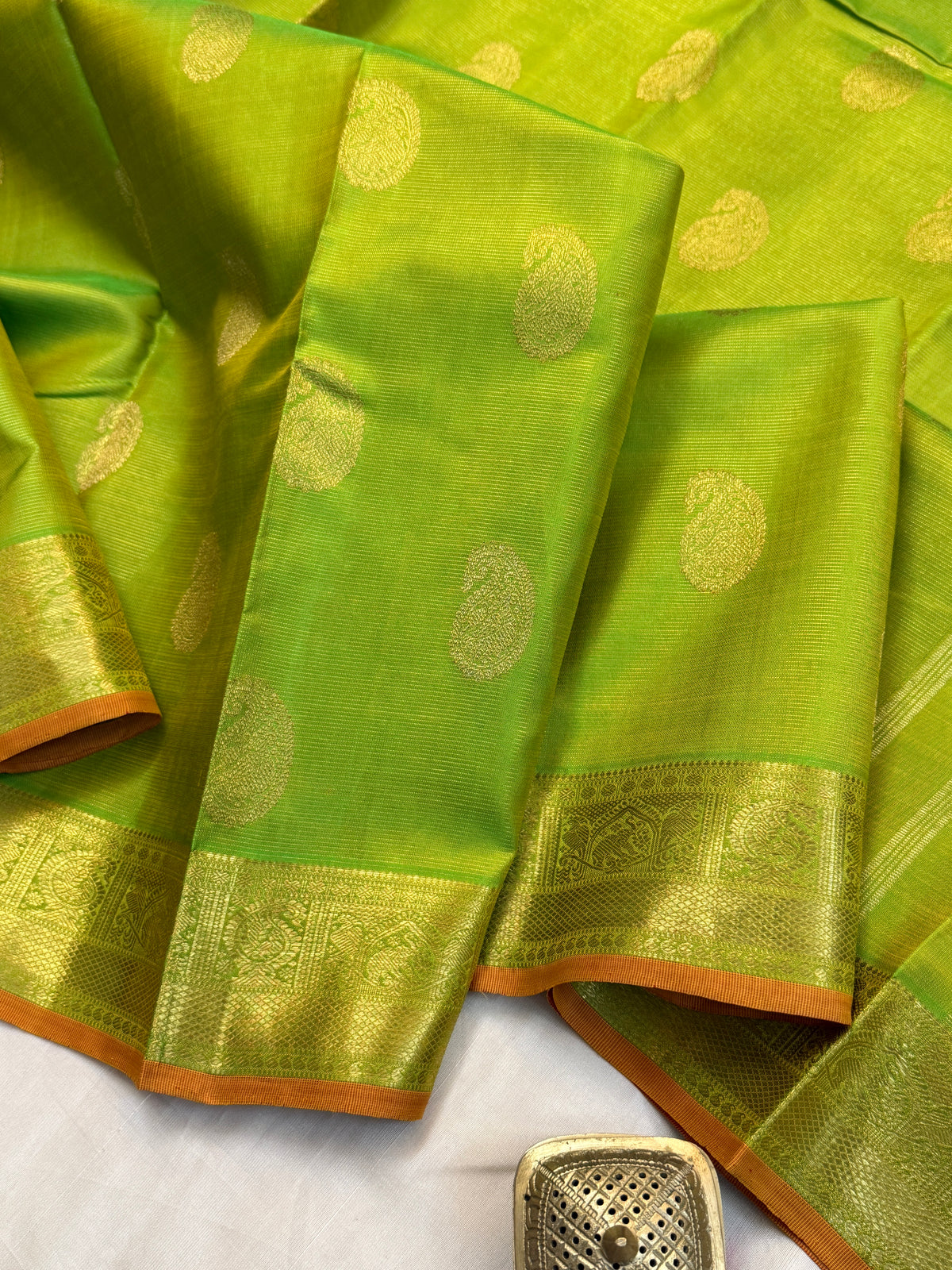 Parrot Green vairaoosi pure Zari / kanjipuram silk saree clsa 2125