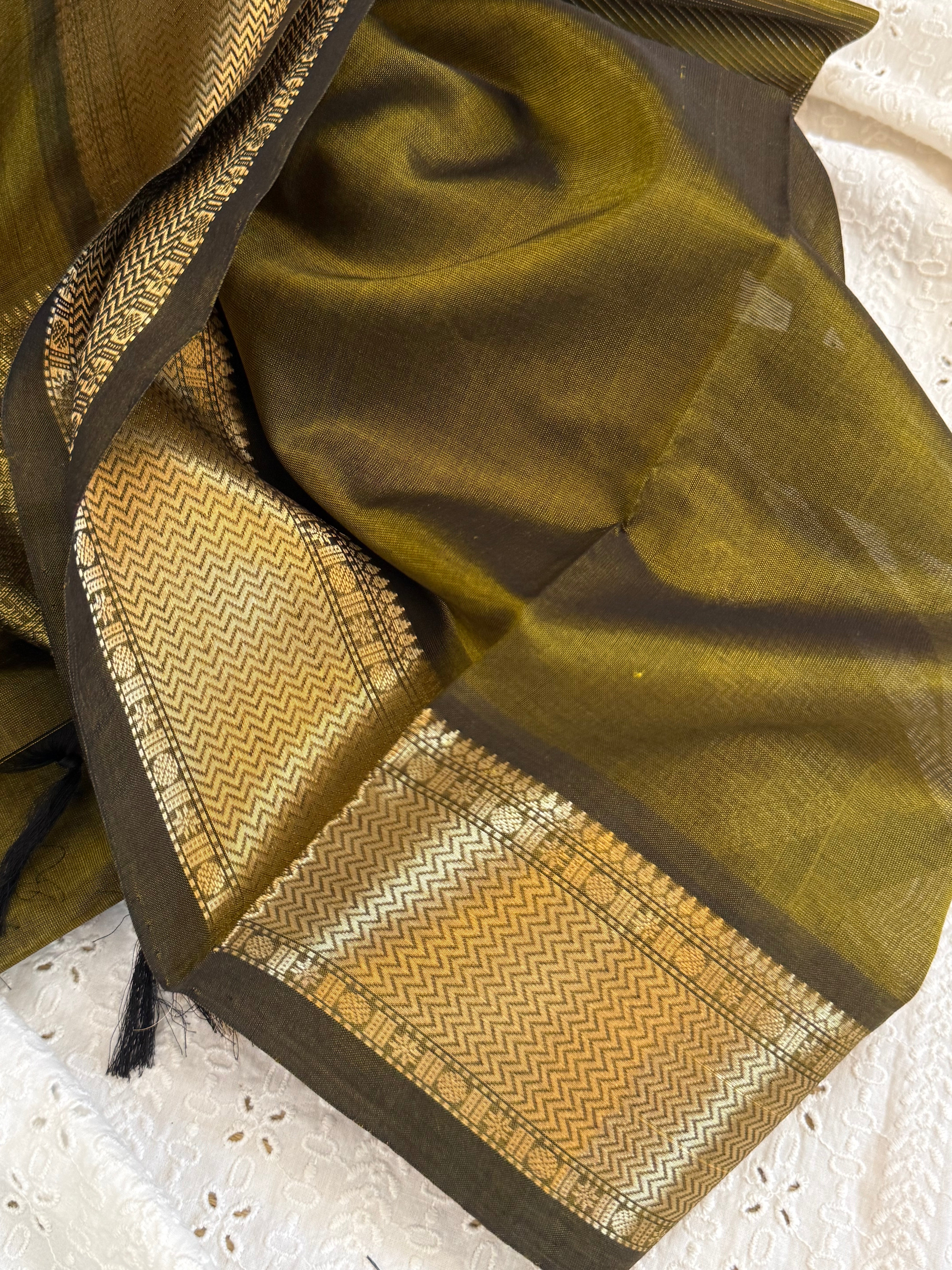 Deep olive green yazhi bettu butta/ Premium Silk Cotton CL9613