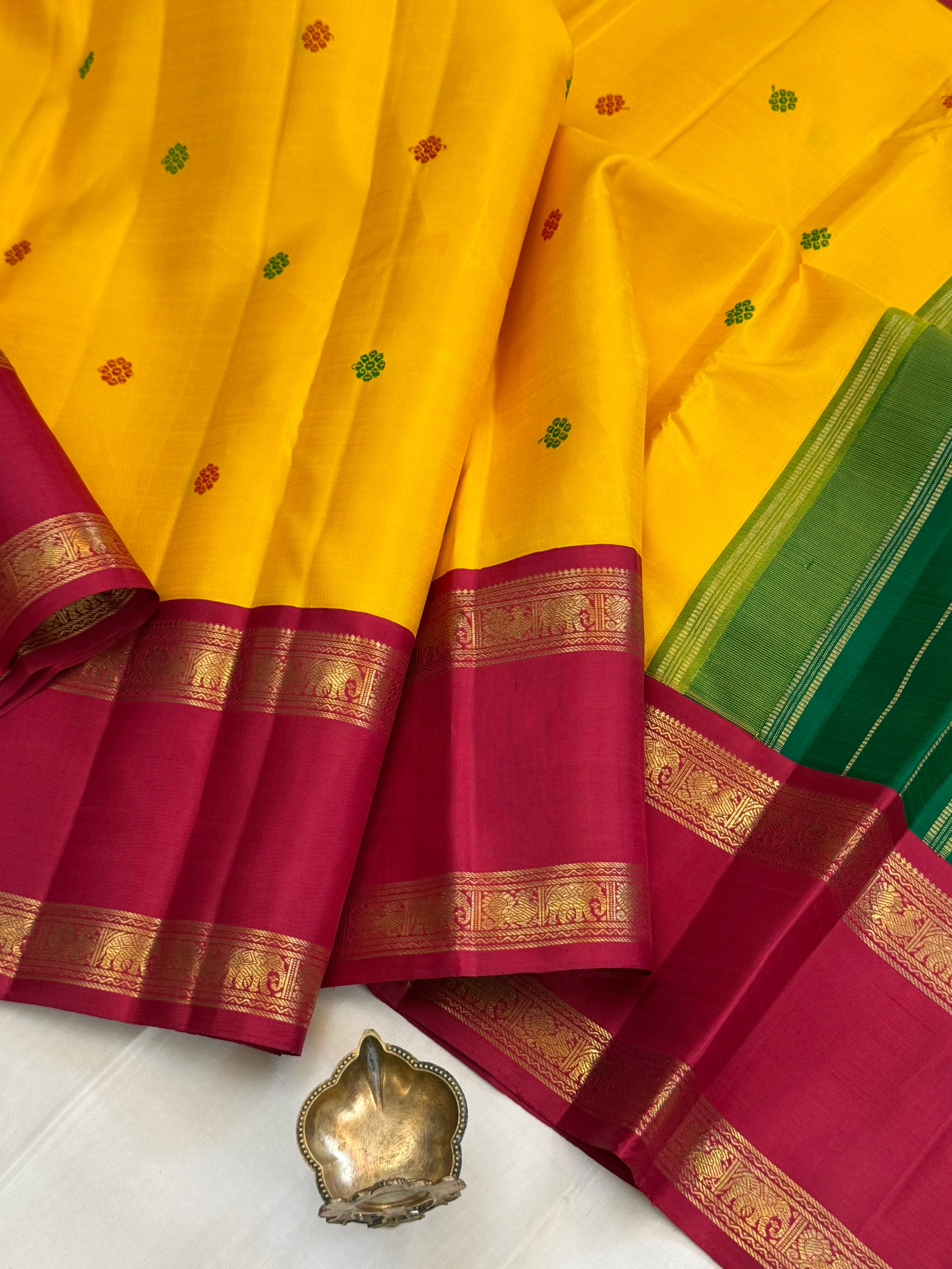 Yellow double Palla Kai Korvai/ kanjipuram CLSA