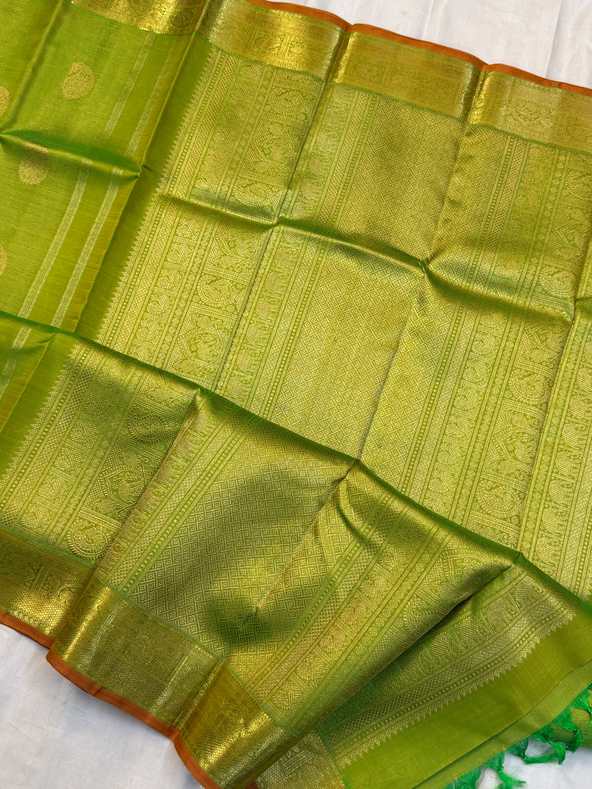 Parrot Green vairaoosi pure Zari / kanjipuram silk saree clsa 2125