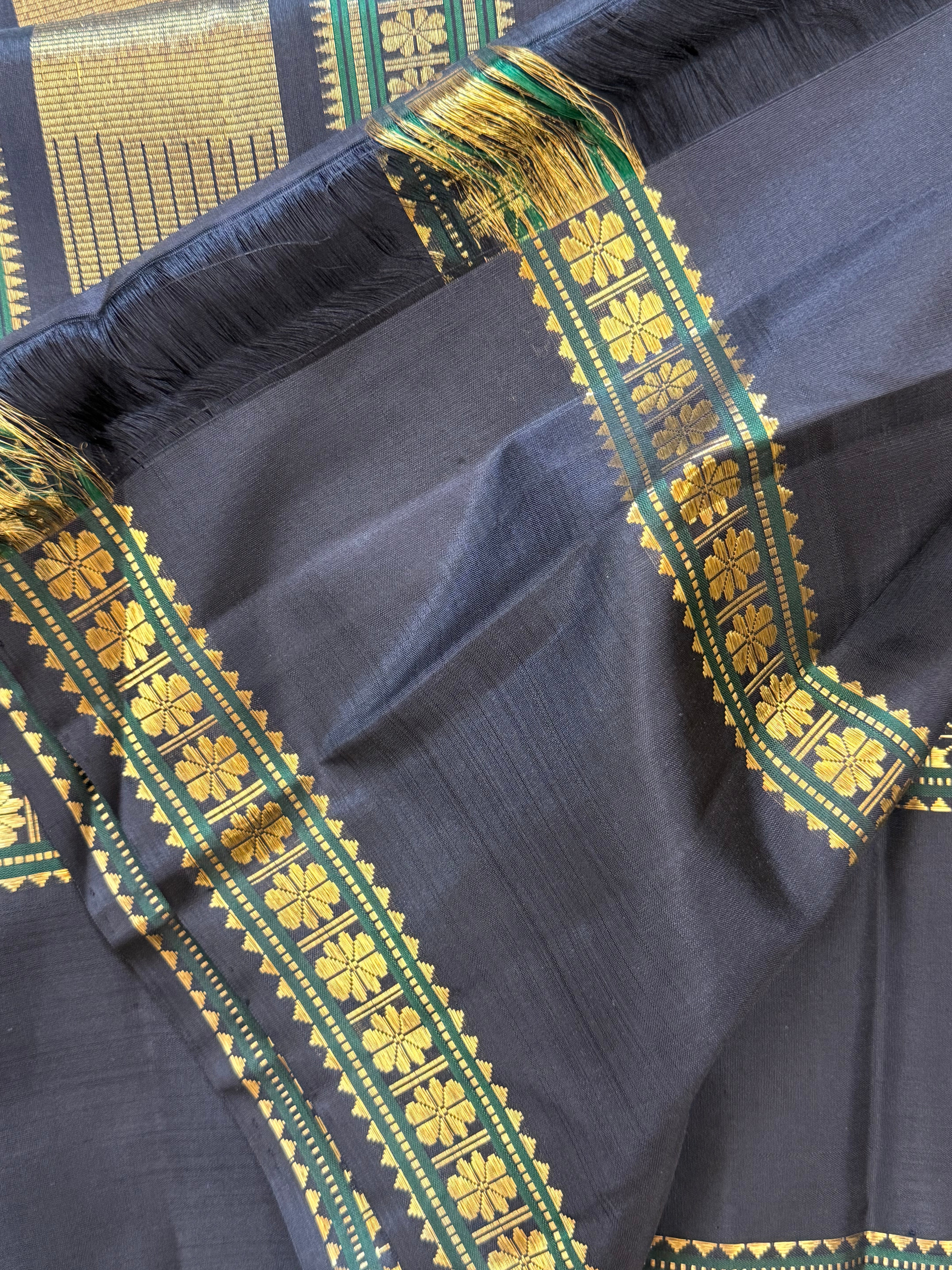 Yellow thread Butta / back retta pet temple Korvai/ kanjipuram silk/ CLSA10156