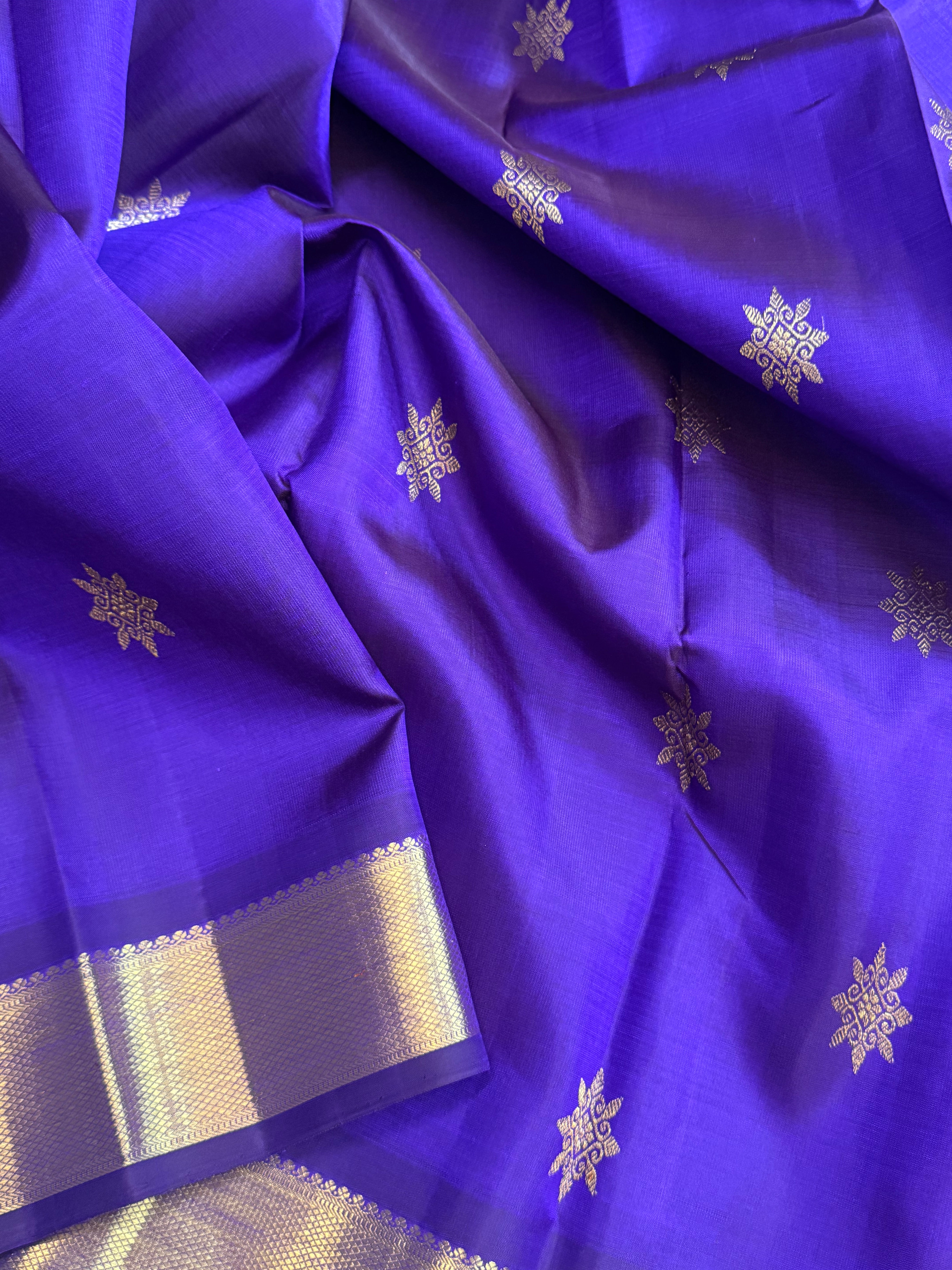 Purplish blue star butta / Kanjipuram silk