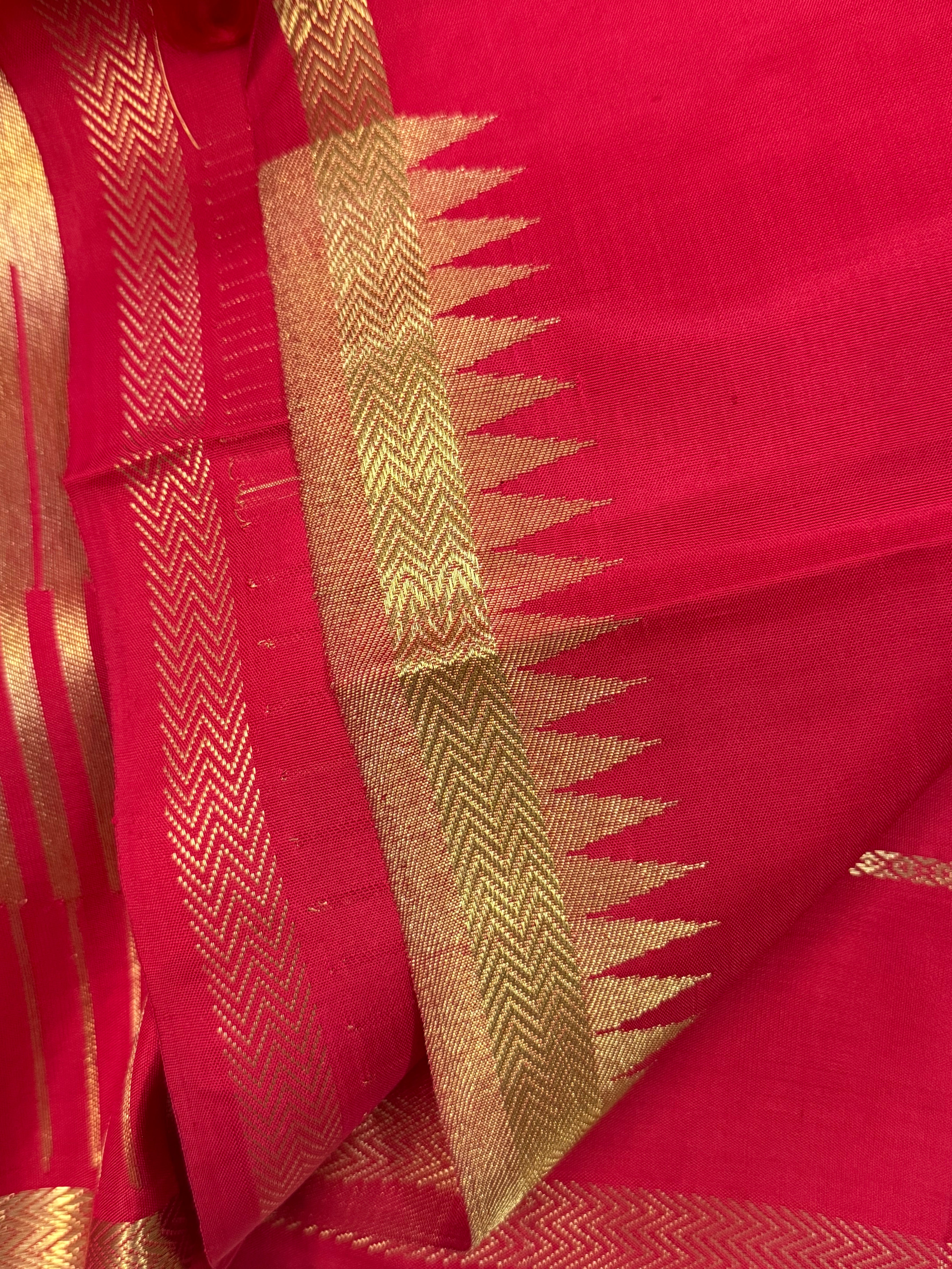Red vintage veldhari and 8 kol / Kanjipuram silk