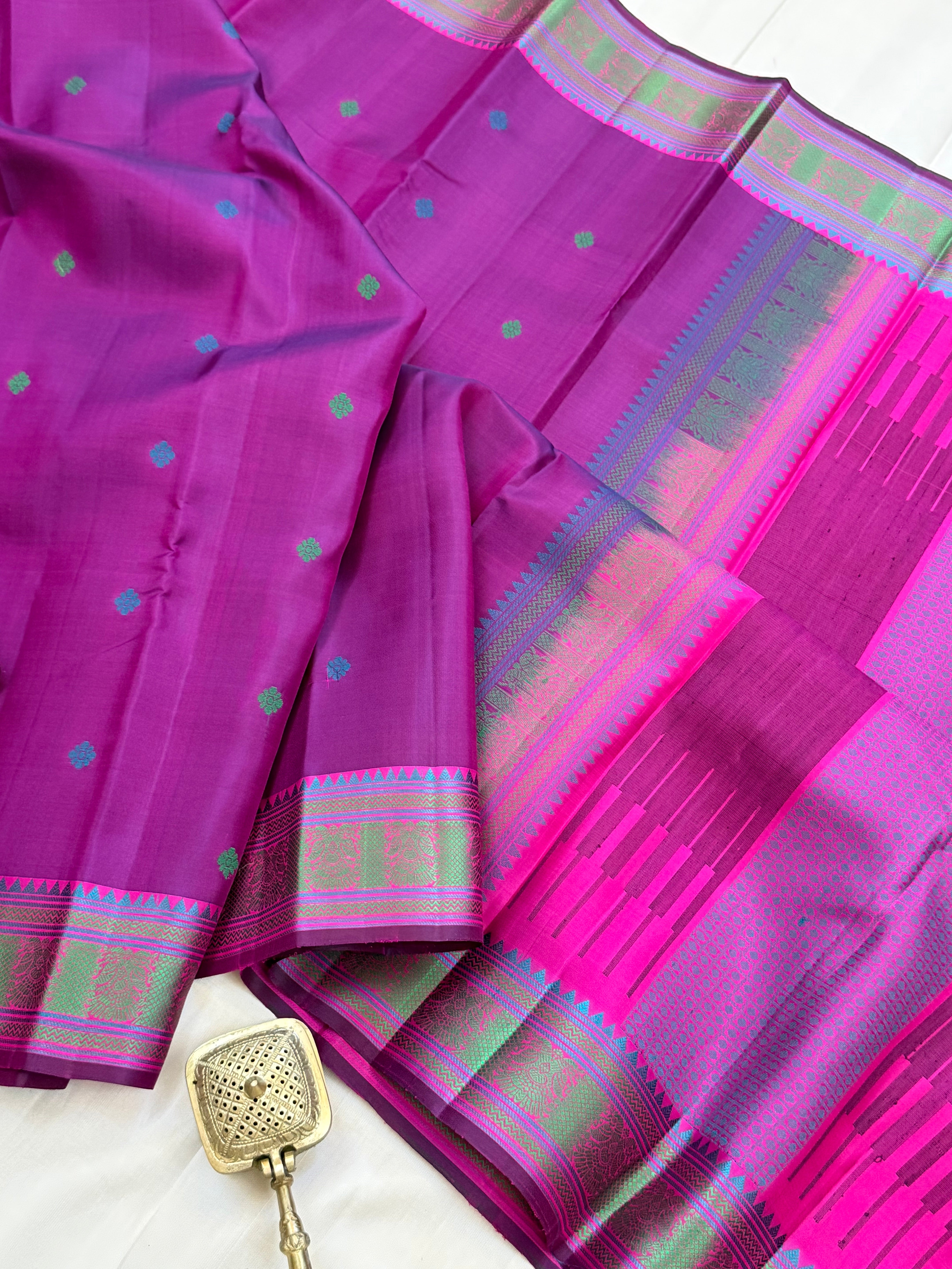 Magenta Iruthalaipakshi pet / Varnangal thread work CLSA11275