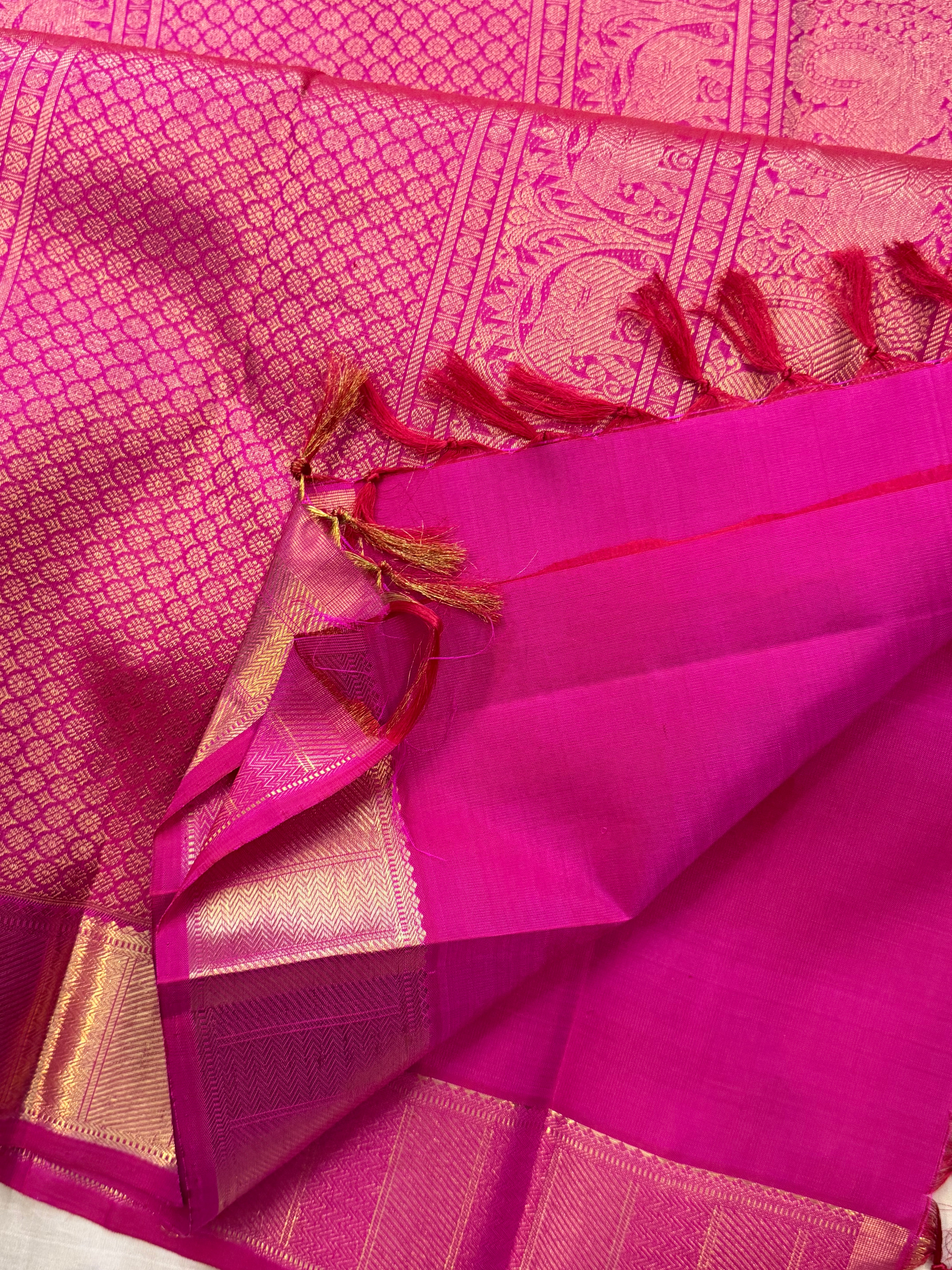 Moha : Rani pink round Butta  pure Zari Kanjipuram silk