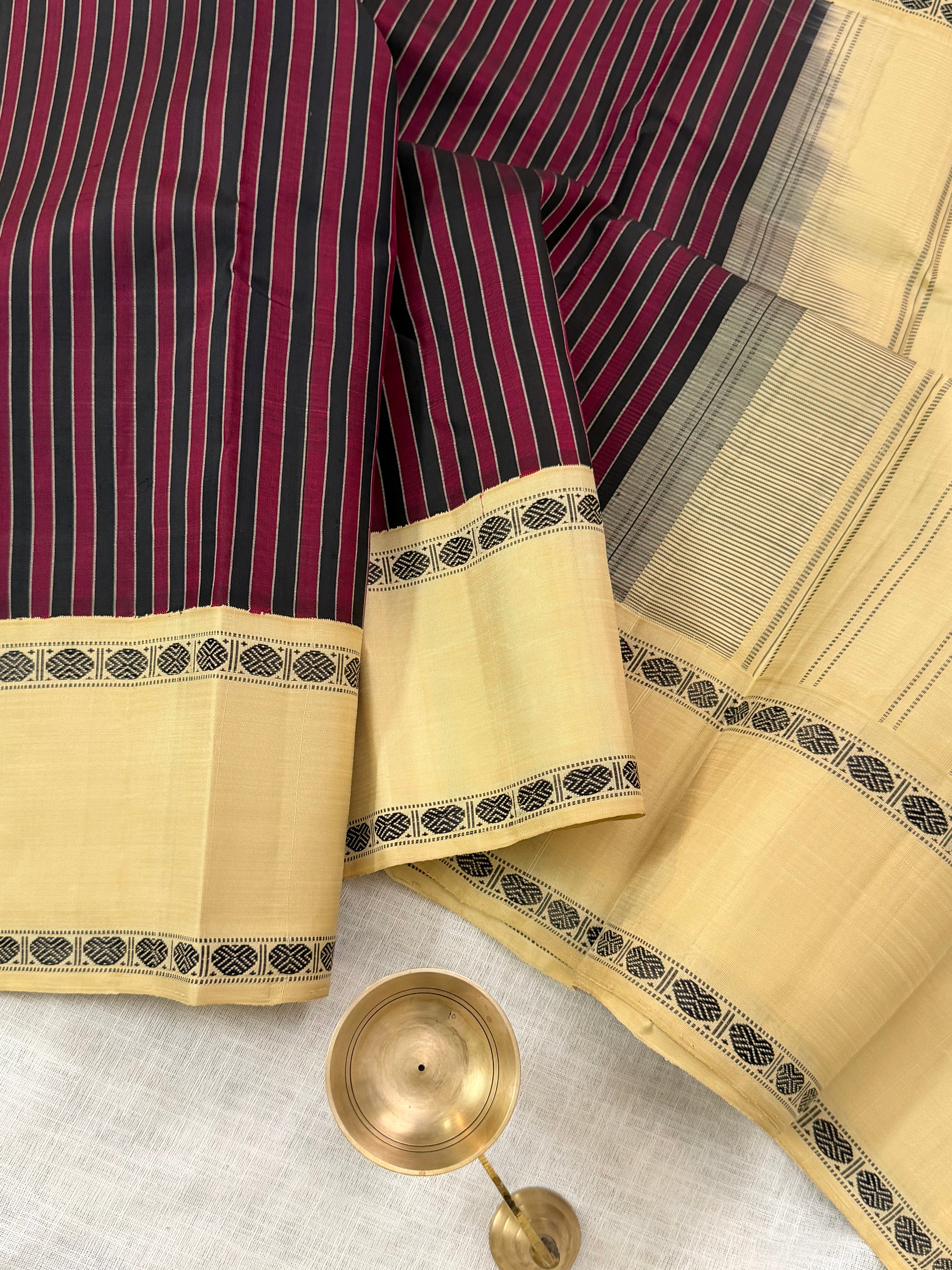 Vertical striped korvai / Arani silk