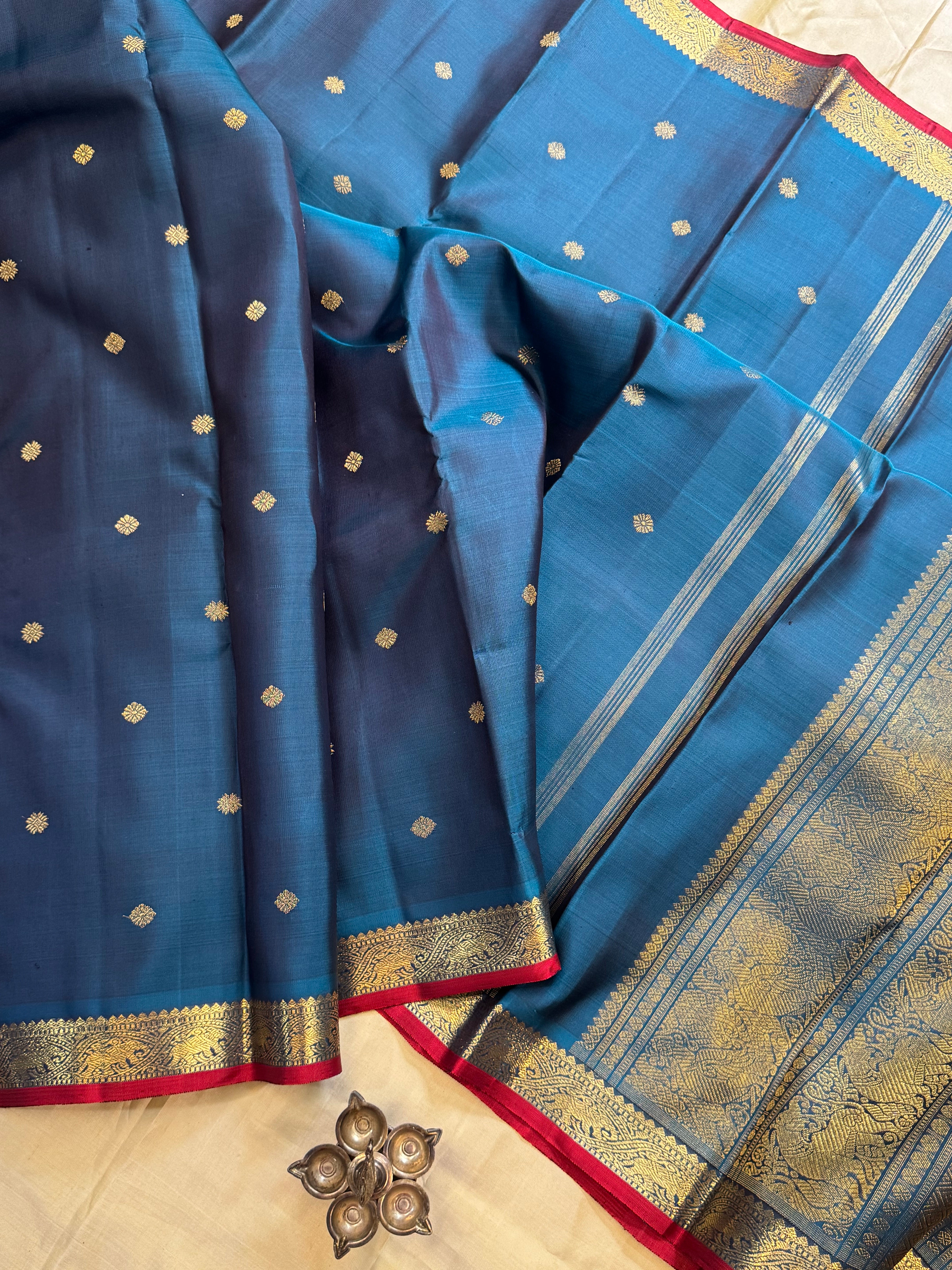 Teal blue small border classic kanjipuram silk