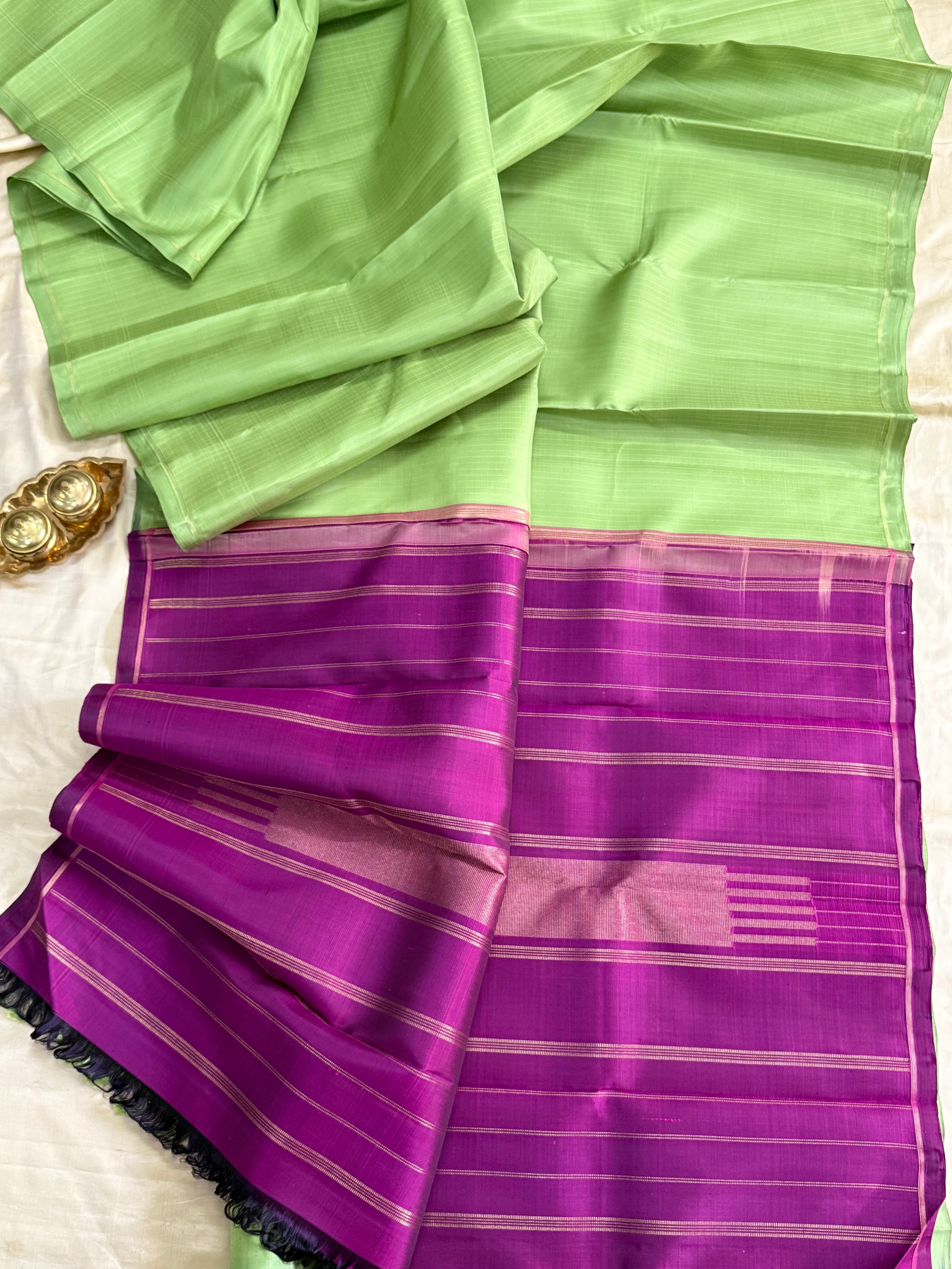 PISTA GREEN AND BODY THREAD LINE BORDER LESS/ KANJIPURAM SILK SAREE CLSA9962