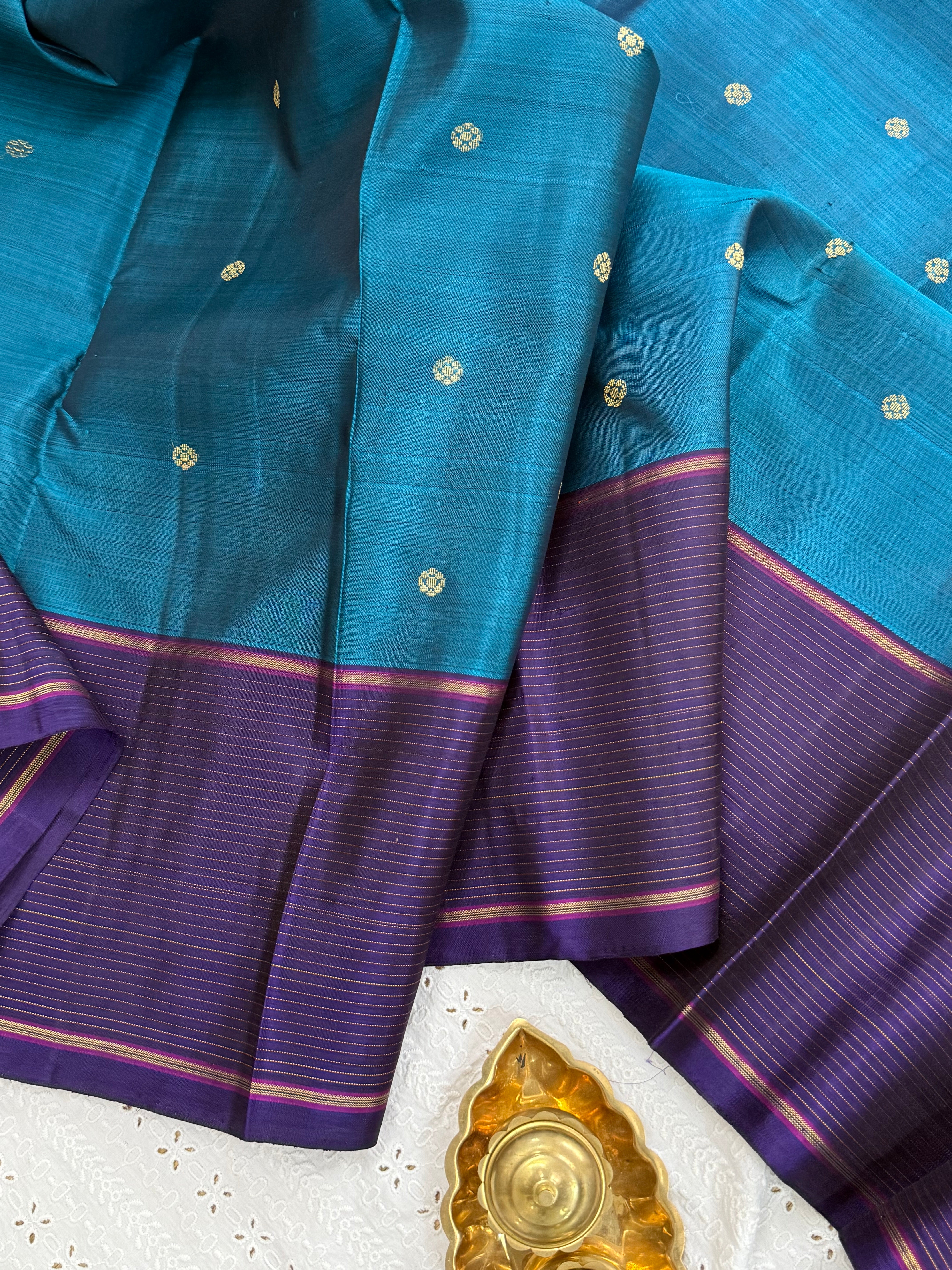 MAYILKAZHUTHU BORDER THREAD LINE WITH SMALL ZARI PET /KANJIPURAM SILK SAREE CLSA8201