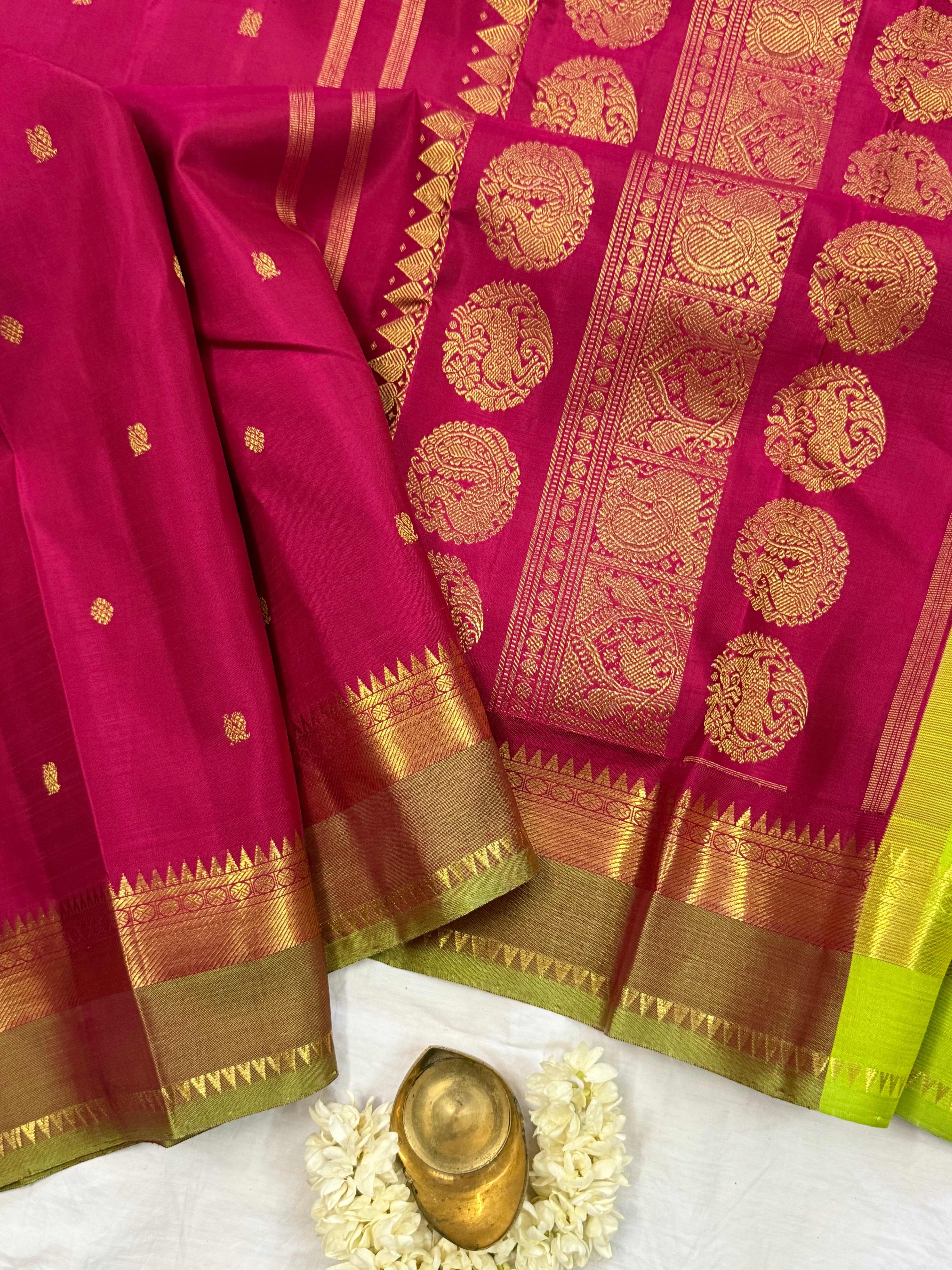 Double tone pink and unique long pallu / Kanjipuram silk