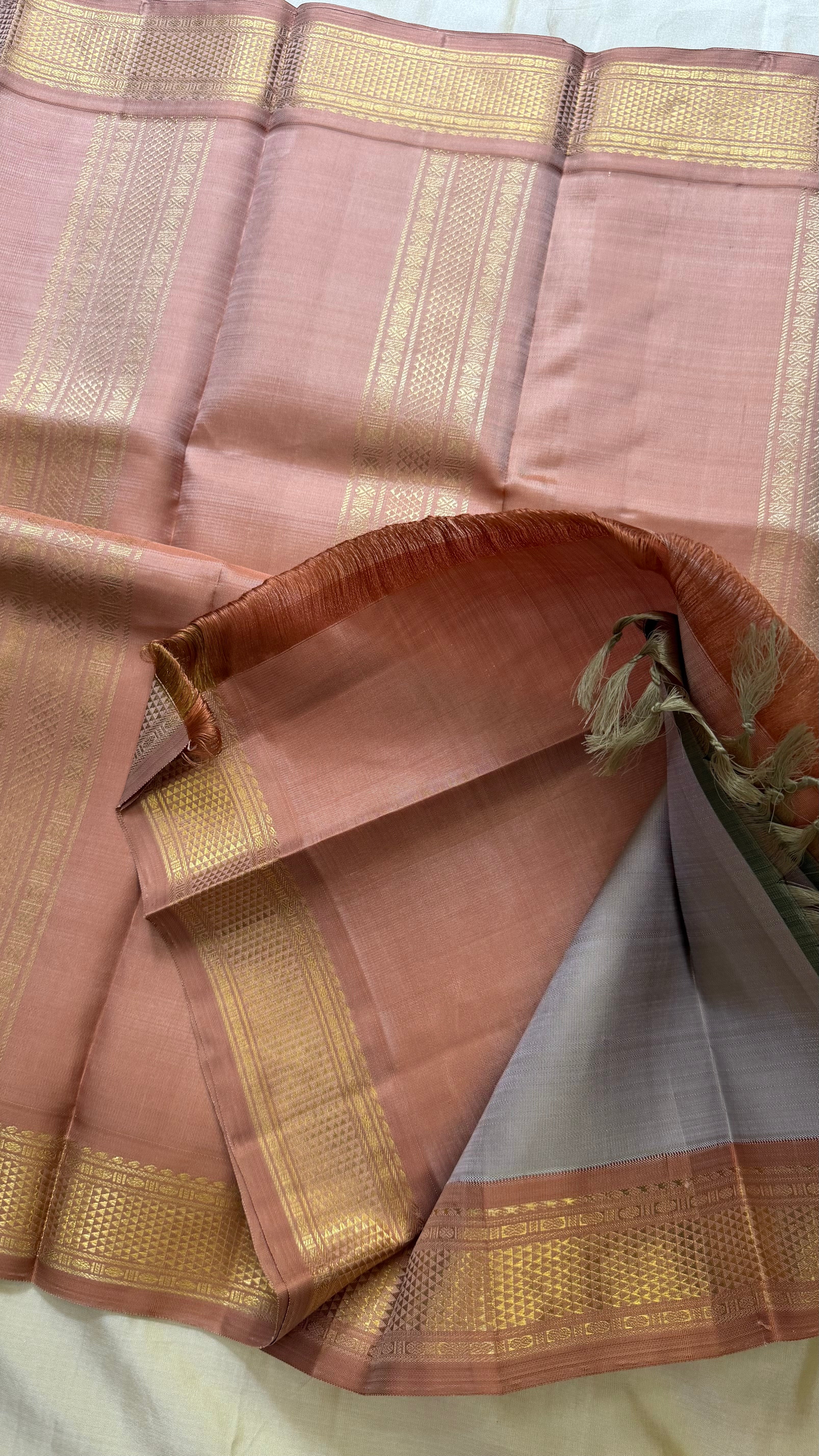 Shot Pastel  Korvai / Kanjipuram silk