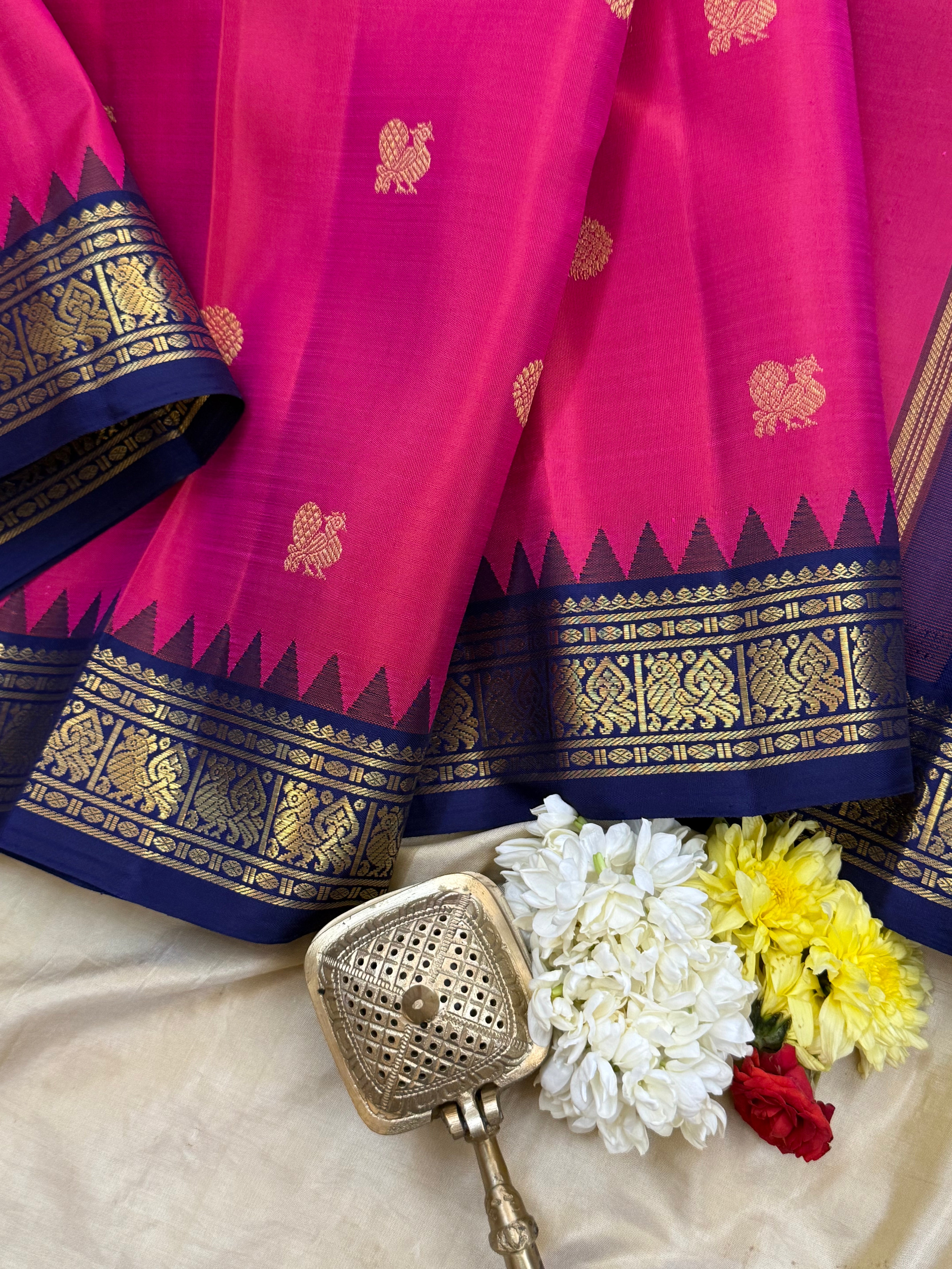 PINK WITH NAVY BLUE SMALL TEMPLE KORVAI/ KANJIPURAM SILK CLSA 10375